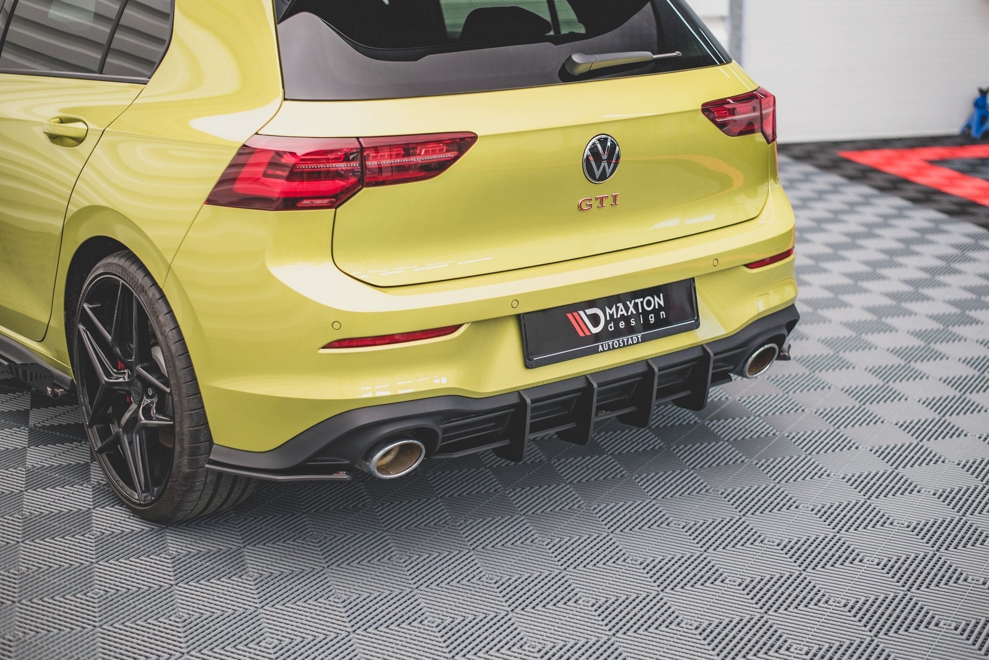 Maxton Design - Street Pro Diffusor V2 für VW Golf GTI Clubsport Mk8 - Aerowerk.
