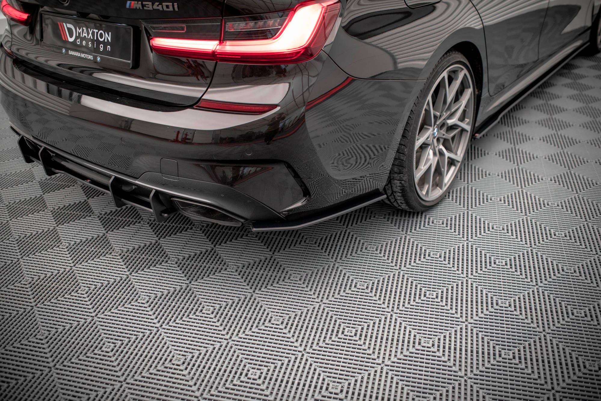 Maxton Design - Street Pro Flaps Heckansatz für V.1 Diffusor für BMW M340i G20 / G21 - Aerowerk.