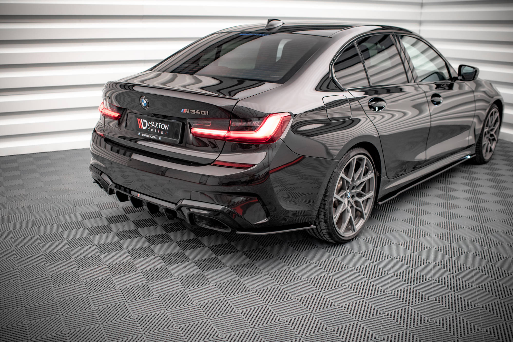 Maxton Design - Street Pro Flaps Heckansatz für V.2 Diffusor für BMW M340i / M - Paket G20 / G21 - Aerowerk.