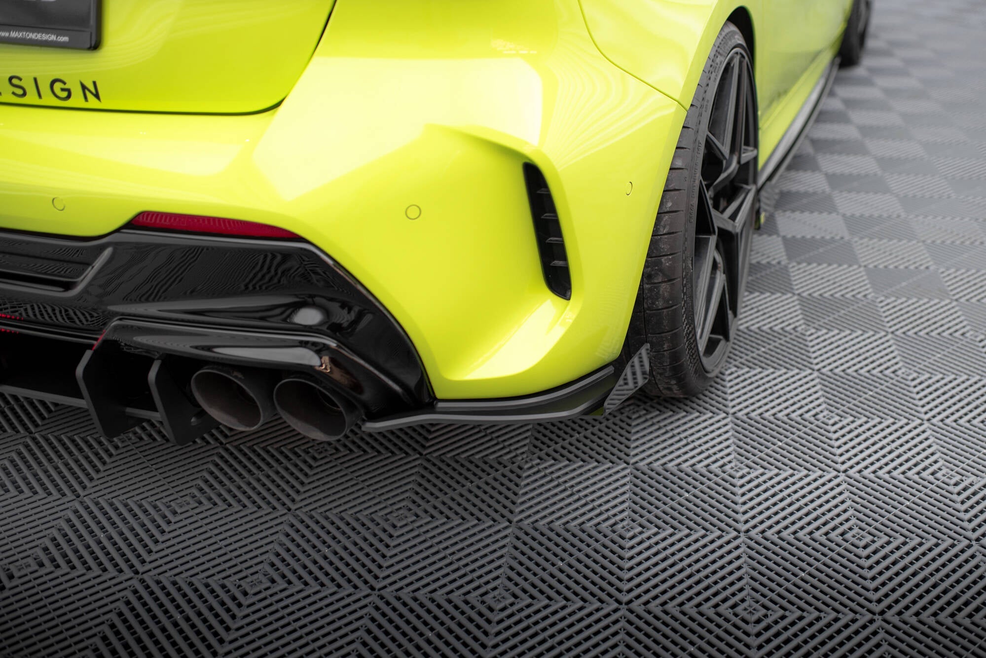 Maxton Design - Street Pro Flaps V.2 Diffusor für BMW 1er F40 M - Paket / M135i - Aerowerk.