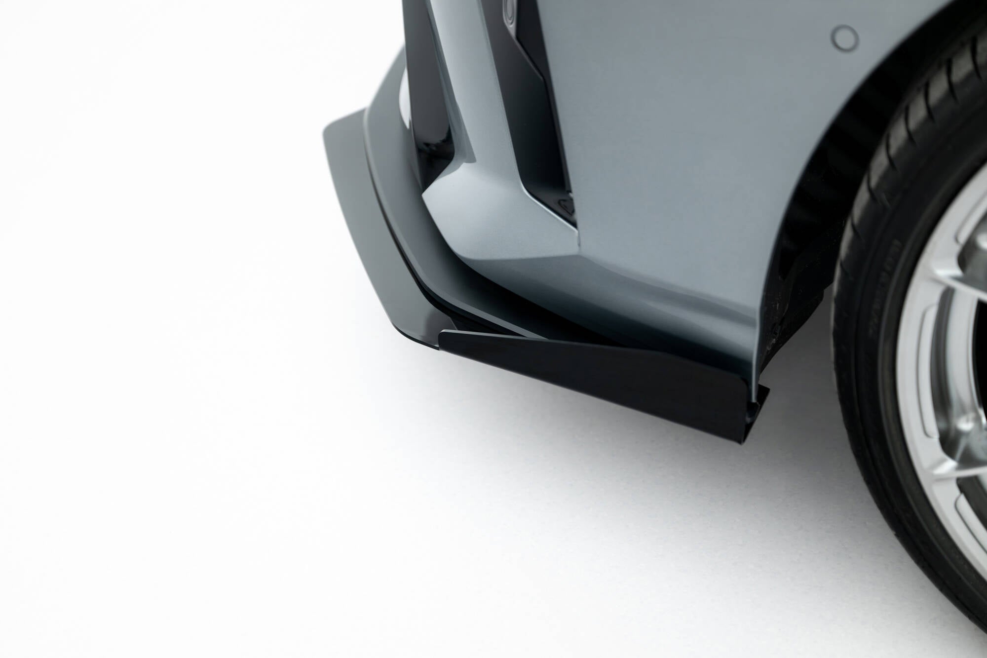 Maxton Design - Street Pro Frontlippe + Flaps für BMW M135i F70 - Aerowerk.
