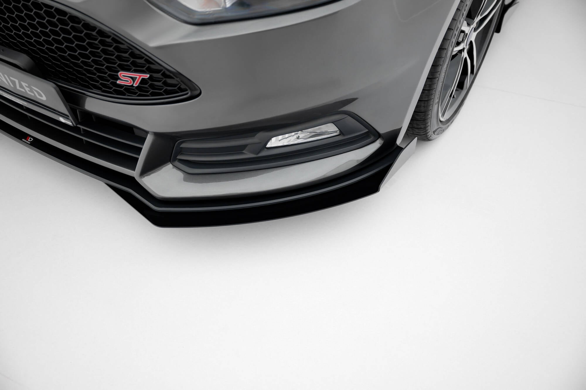 Maxton Design - Street Pro Frontlippe + Flaps für Ford Focus ST Mk3 Facelift - Aerowerk.