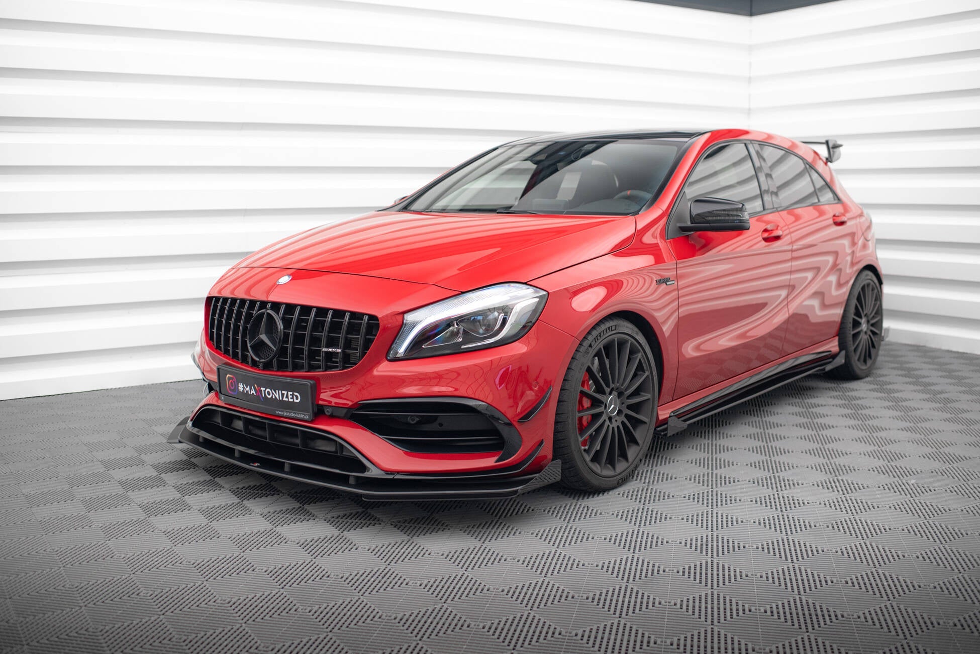 Maxton Design - Street Pro Frontlippe + Flaps für Mercedes - Benz A 45 AMG Aero W176 Facelift - Aerowerk.