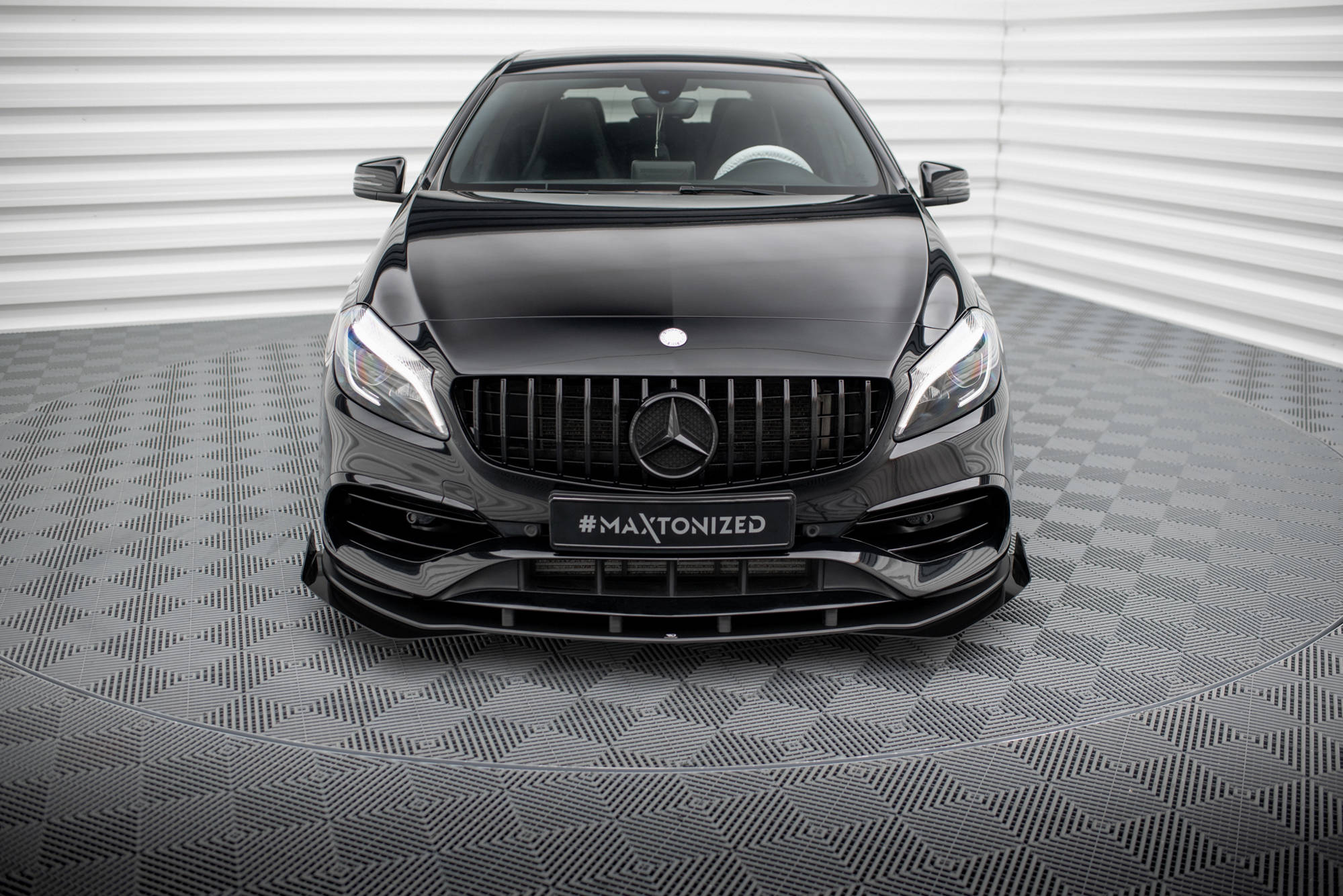 Maxton Design - Street Pro Frontlippe + Flaps für Mercedes - Benz A AMG - Line W176 Facelift - Aerowerk.