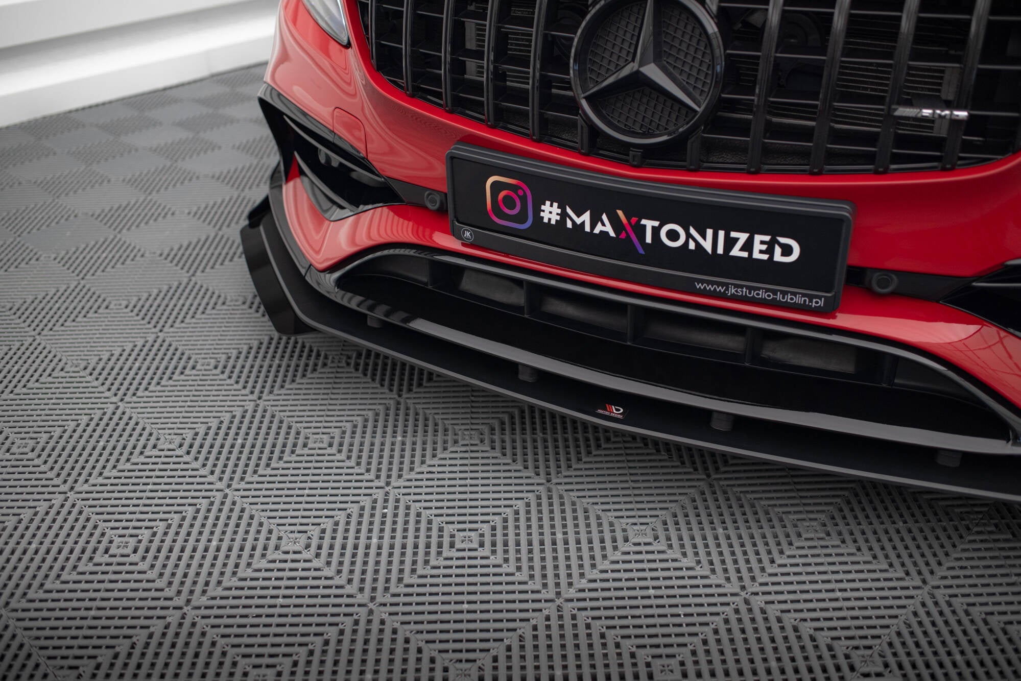 Maxton Design - Street Pro Frontlippe für +Flaps für + Flaps Mercedes - Benz A 45 AMG Aero W176 Facelift - Aerowerk.