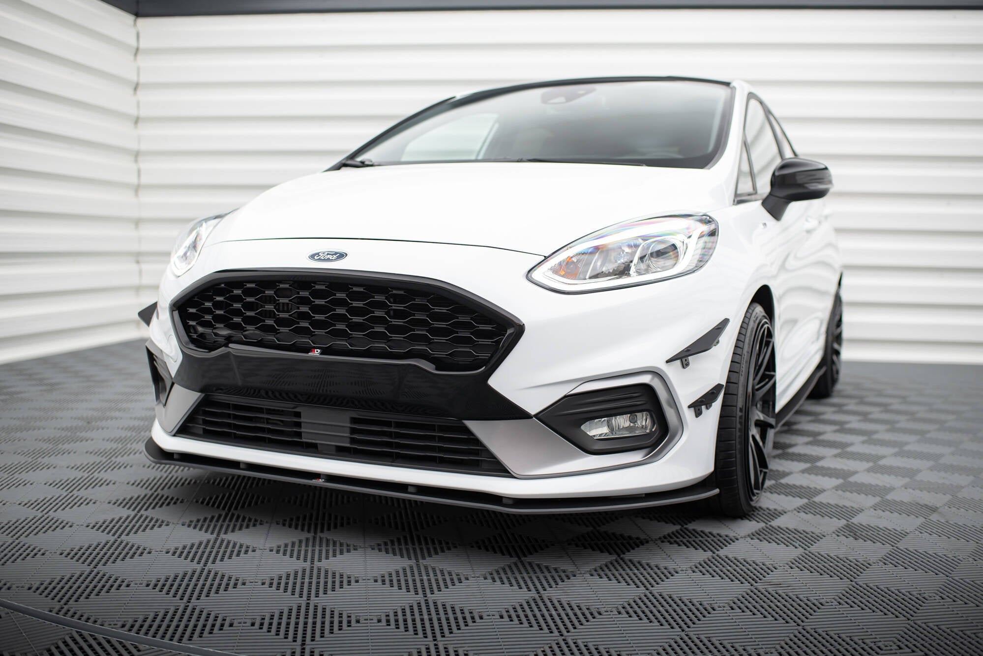 Maxton Design - Street Pro Frontlippe für Ford Fiesta Mk8 ST / ST - Line - Aerowerk.