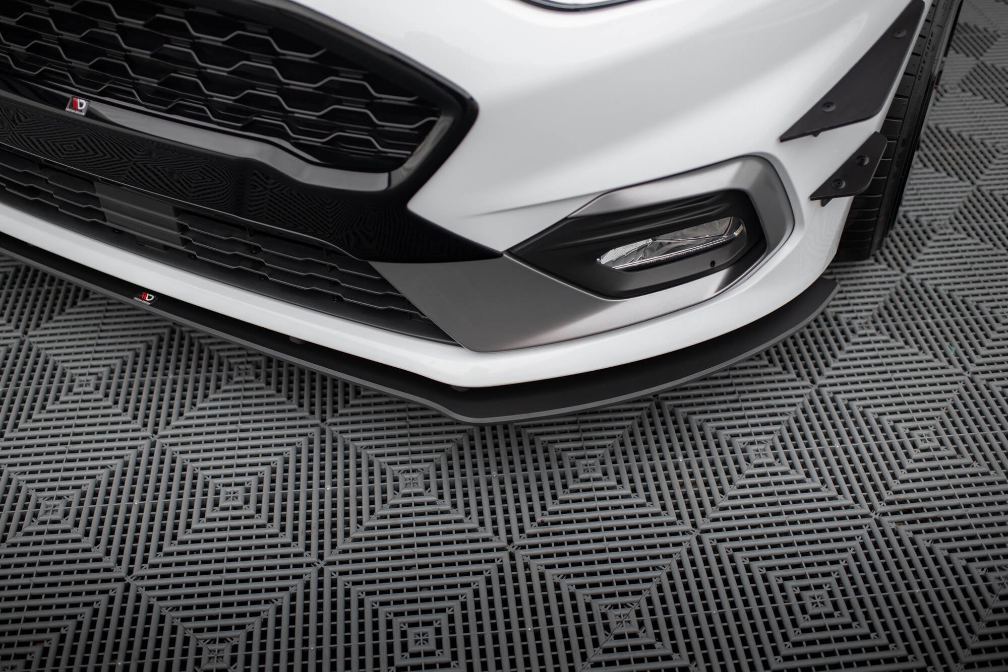 Maxton Design - Street Pro Frontlippe für für Ford Fiesta Mk8 ST / ST - Line - Aerowerk.