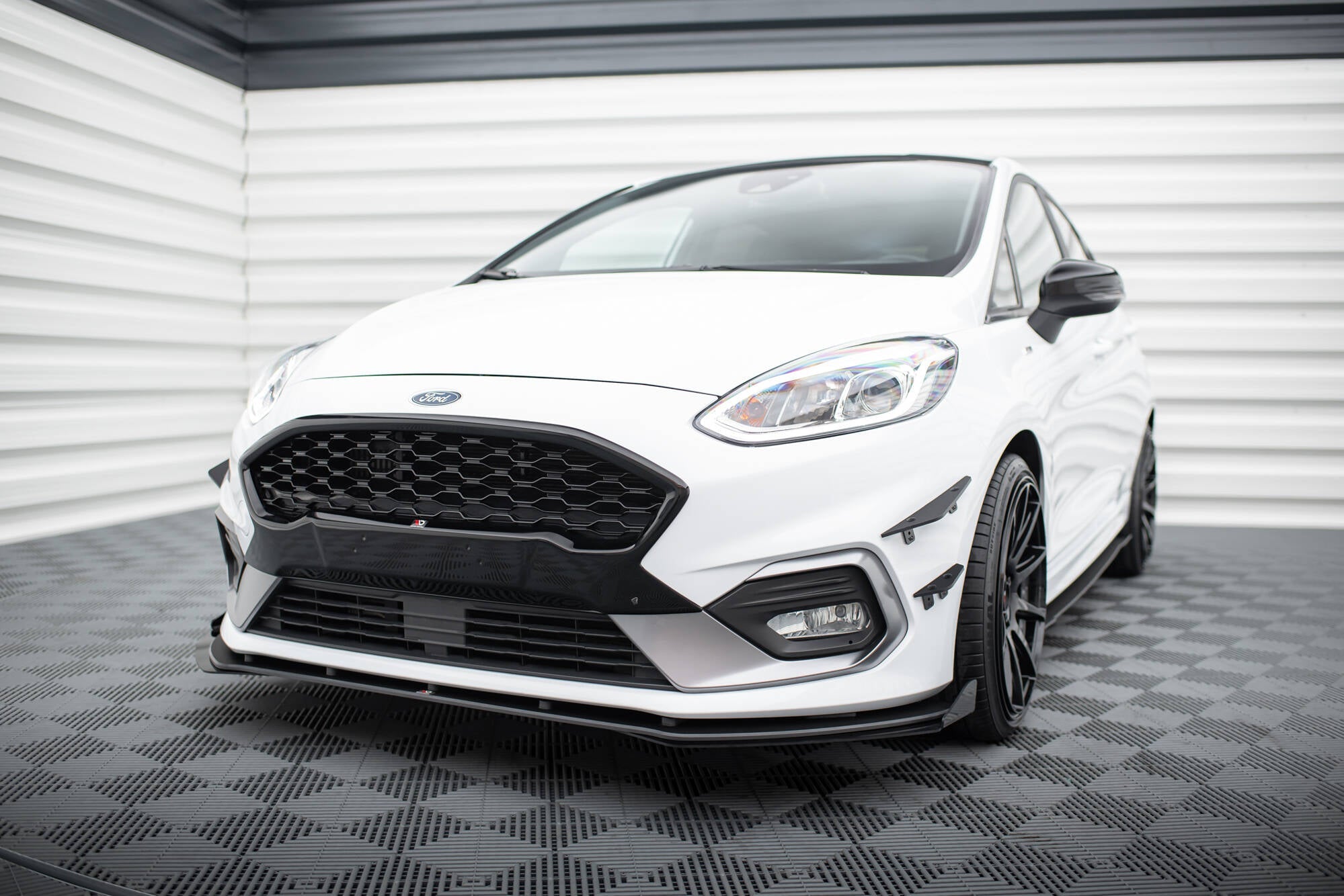 Maxton Design - Street Pro Frontlippe für für + Front Stoßstangen Racing Flaps passend für Ford Fiesta Mk8 ST / ST - Line - Aerowerk.