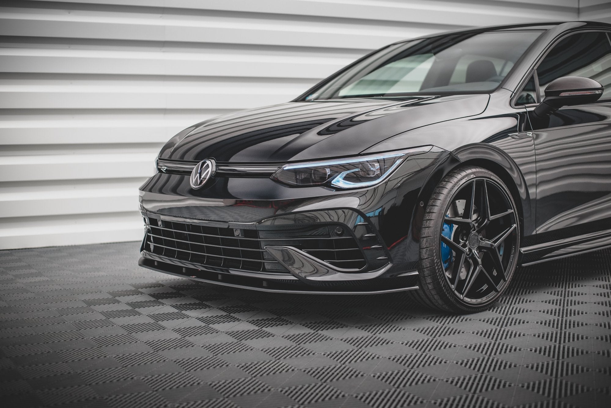 Maxton Design - Street Pro Frontlippe für VW Golf R Mk8 - Aerowerk.
