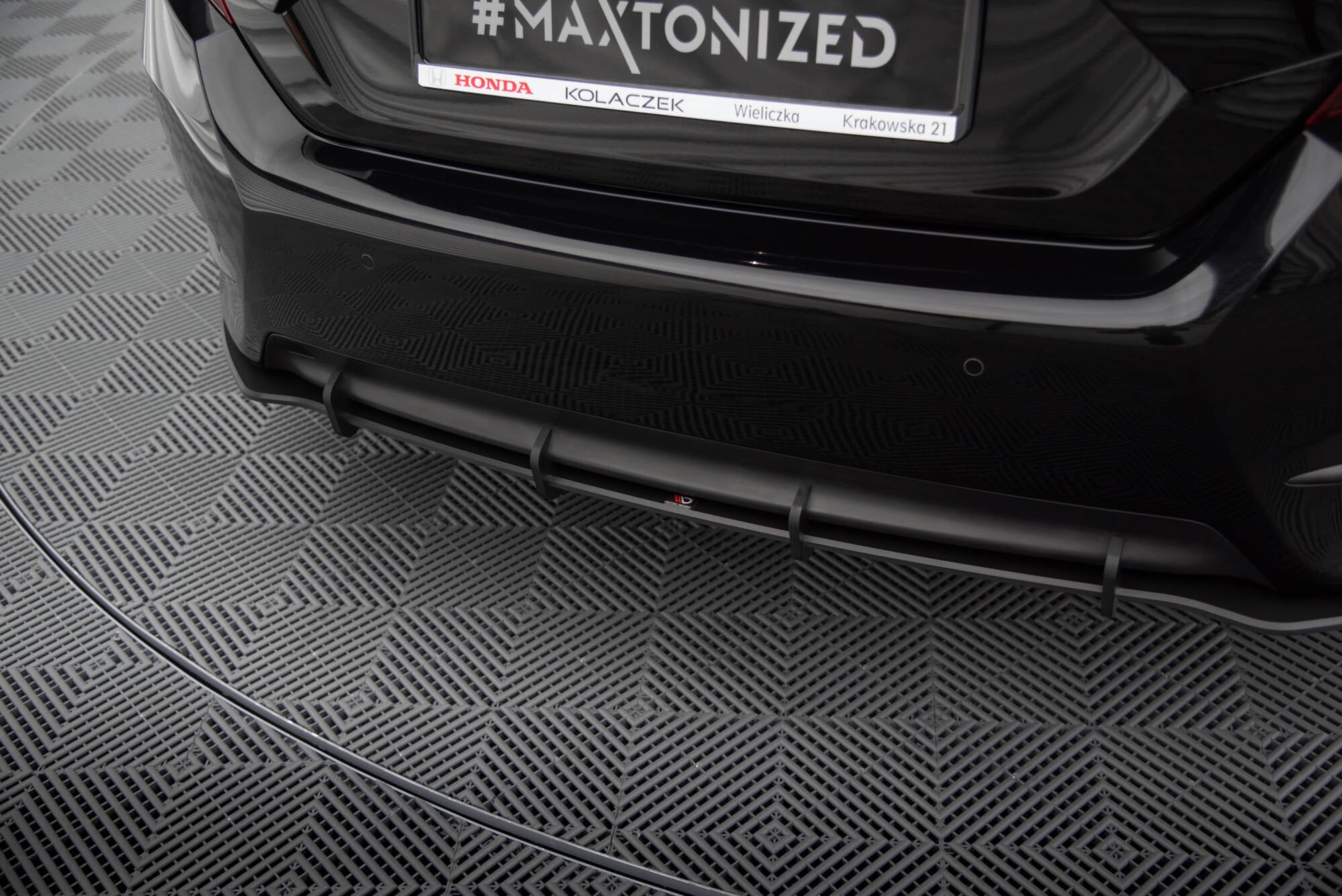 Maxton Design - Street Pro Heck Ansatz Flaps Diffusor +Flaps für Honda Civic Mk10 - Aerowerk.