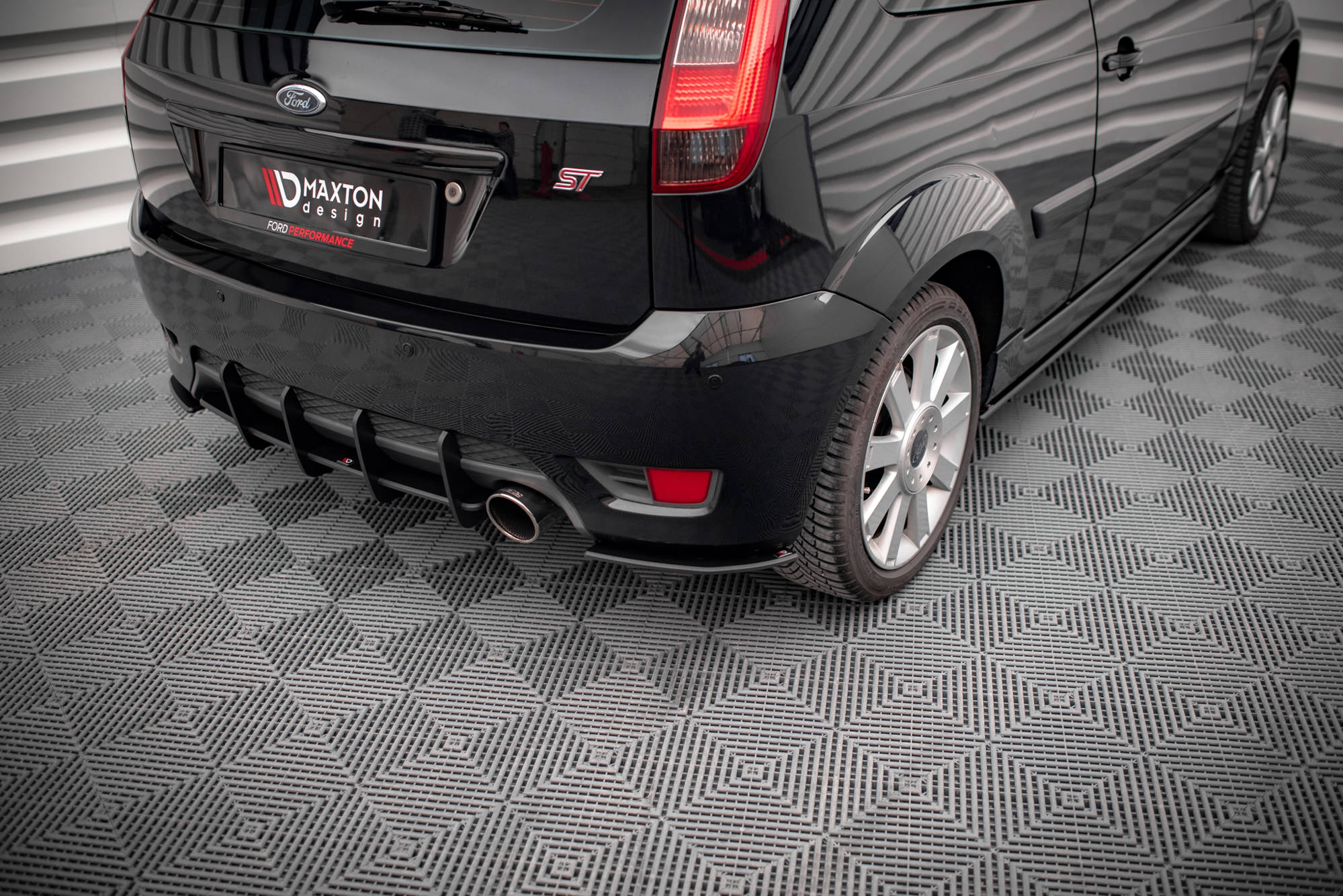 Maxton Design - Street Pro Heck Ansatz Flaps Diffusor für Ford Fiesta ST Mk6 - Aerowerk.