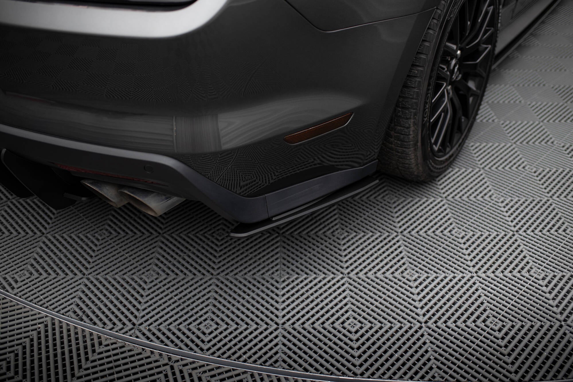 Maxton Design - Street Pro Heck Ansatz Flaps Diffusor für Ford Mustang GT Mk6 - Aerowerk.
