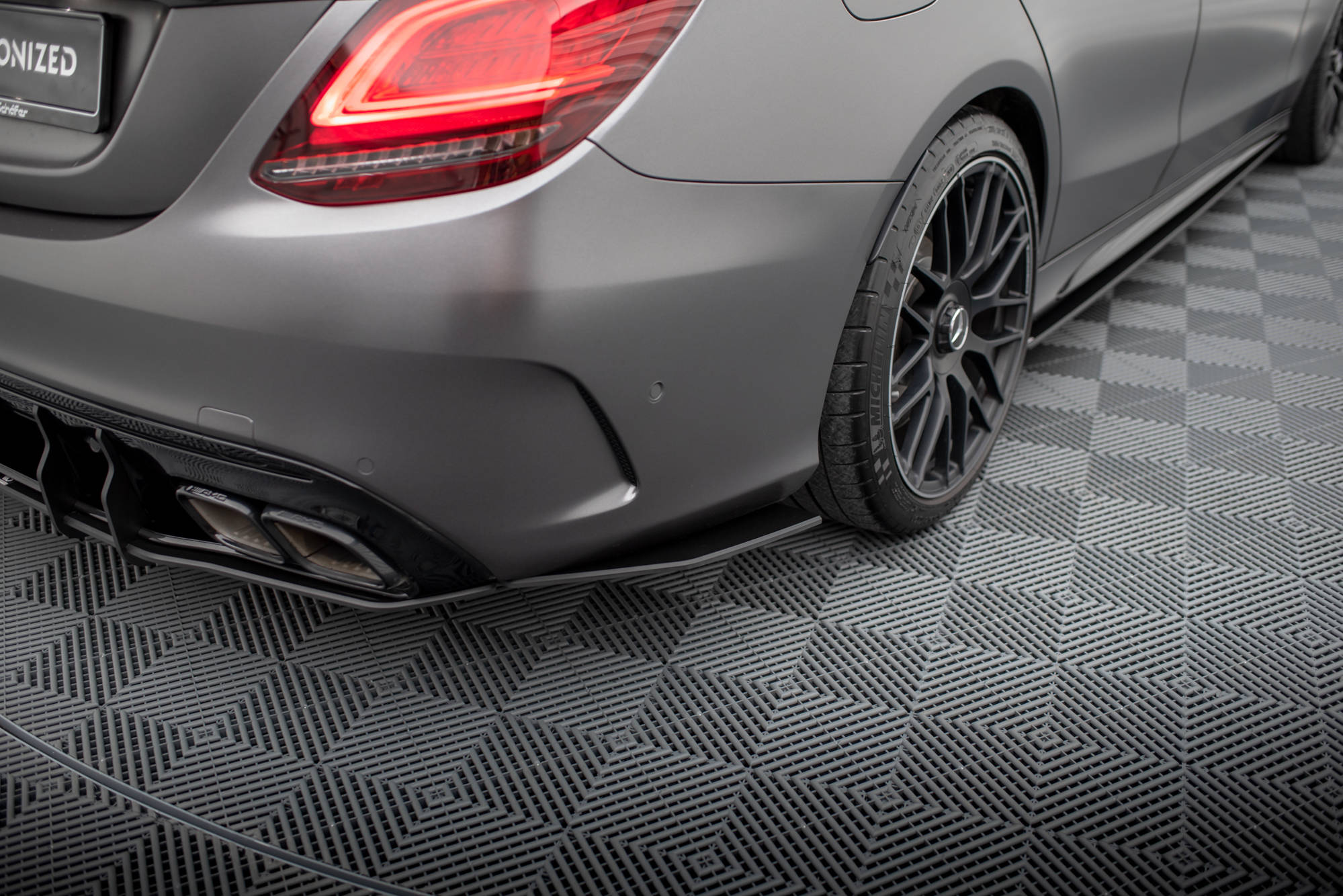 Maxton Design - Street Pro Heck Ansatz Flaps Diffusor für Mercedes - AMG C63 Limousine / Kombi W205 Facelift - Aerowerk.