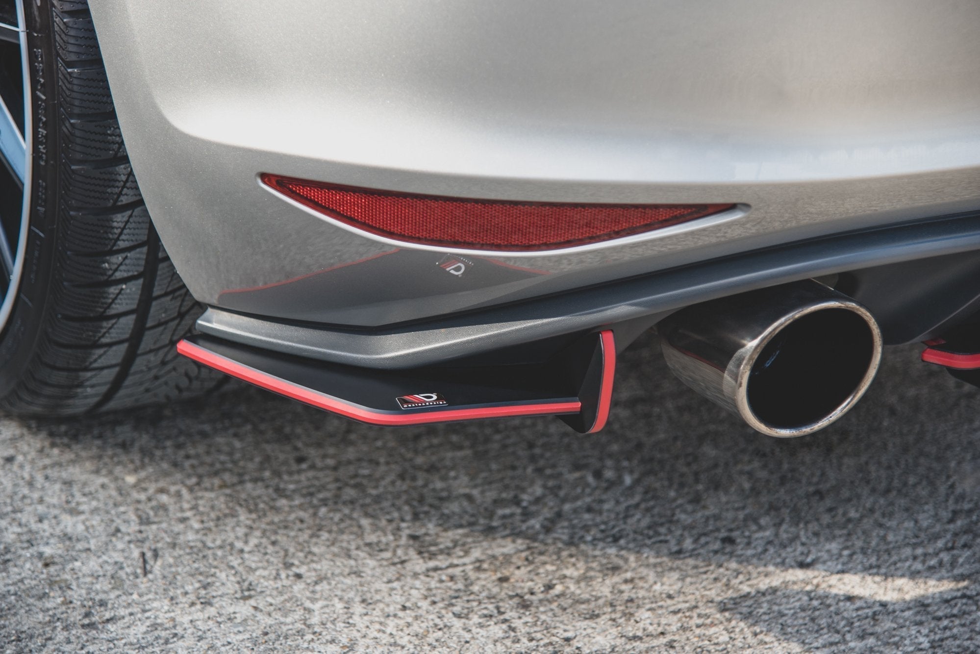 Maxton Design - Street Pro Heck Ansatz Flaps Diffusor V1 für L + R VW Golf 7 GTI - Aerowerk.