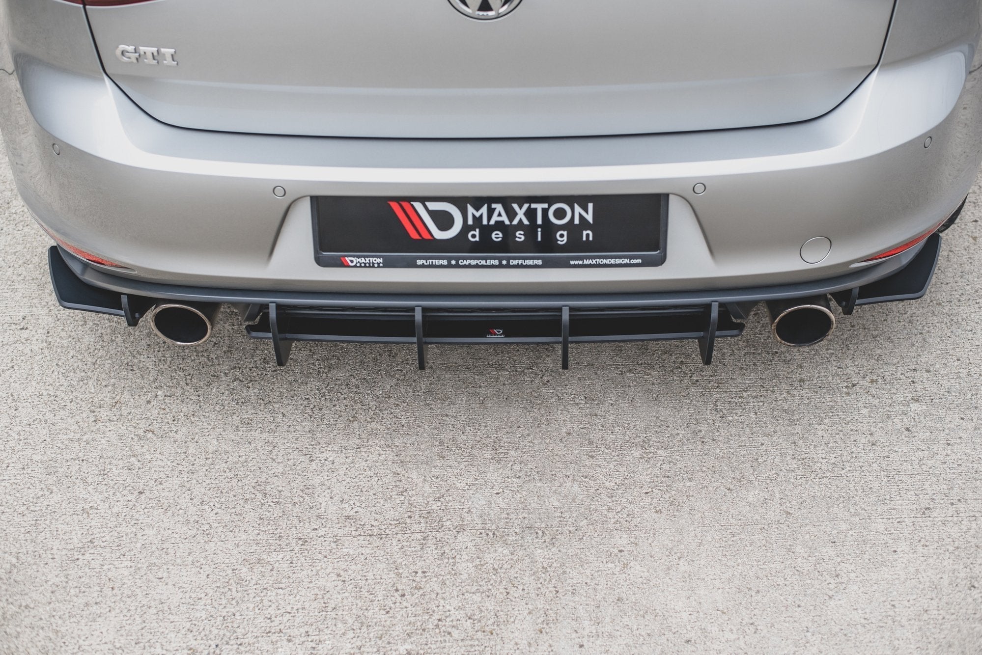 Maxton Design - Street Pro Heck Ansatz Flaps Diffusor V1 für L + R VW Golf 7 GTI - Aerowerk.
