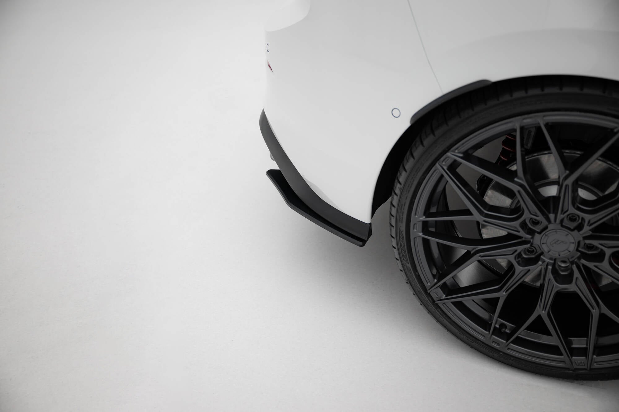Maxton Design - Street Pro Heck Ansatz Flaps Diffusor V1 für VW Golf GTI / GTE / R - Line Mk8 - Aerowerk.