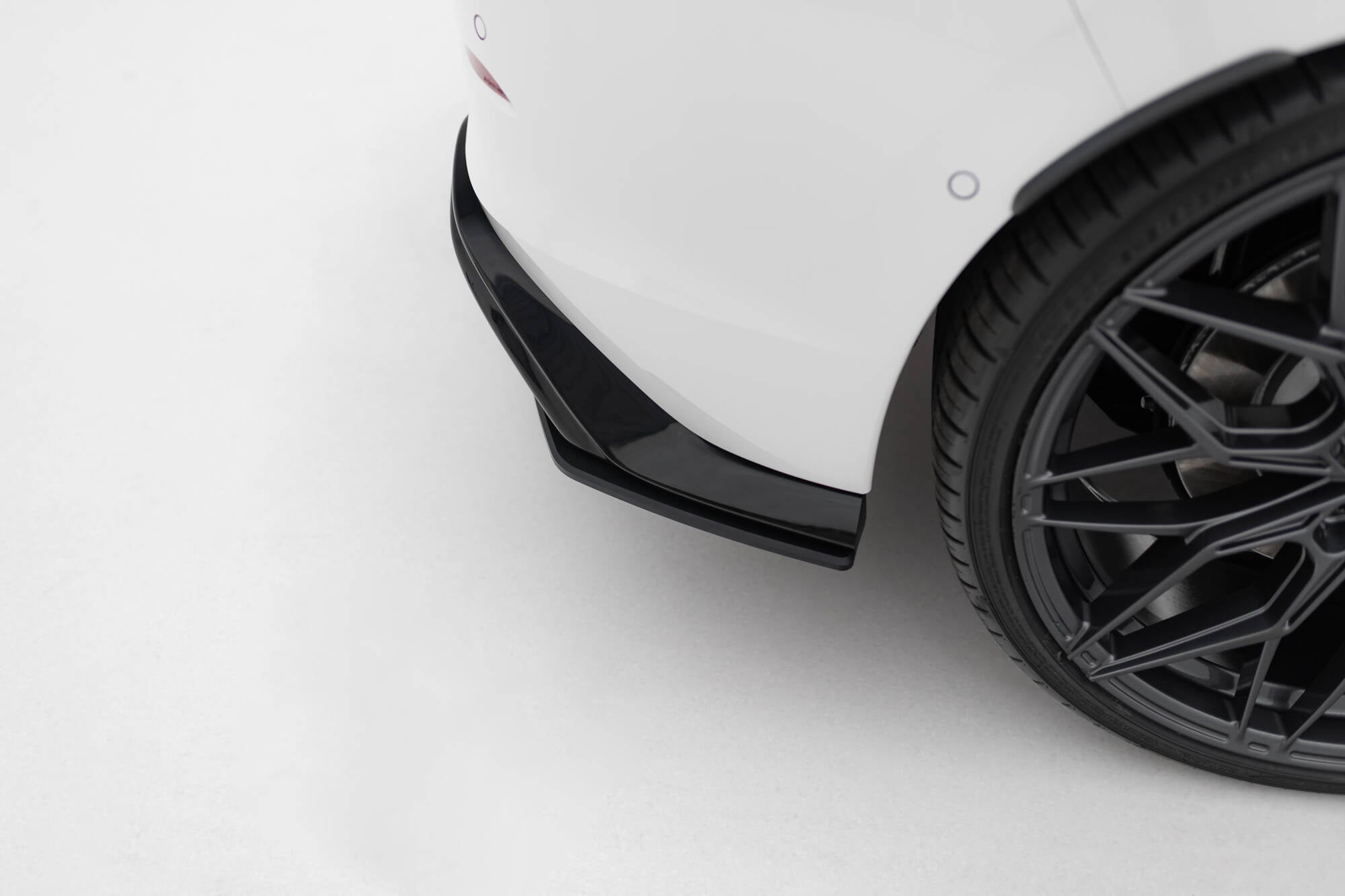 Maxton Design - Street Pro Heck Ansatz Flaps Diffusor V1 für VW Golf GTI Mk8 - Aerowerk.