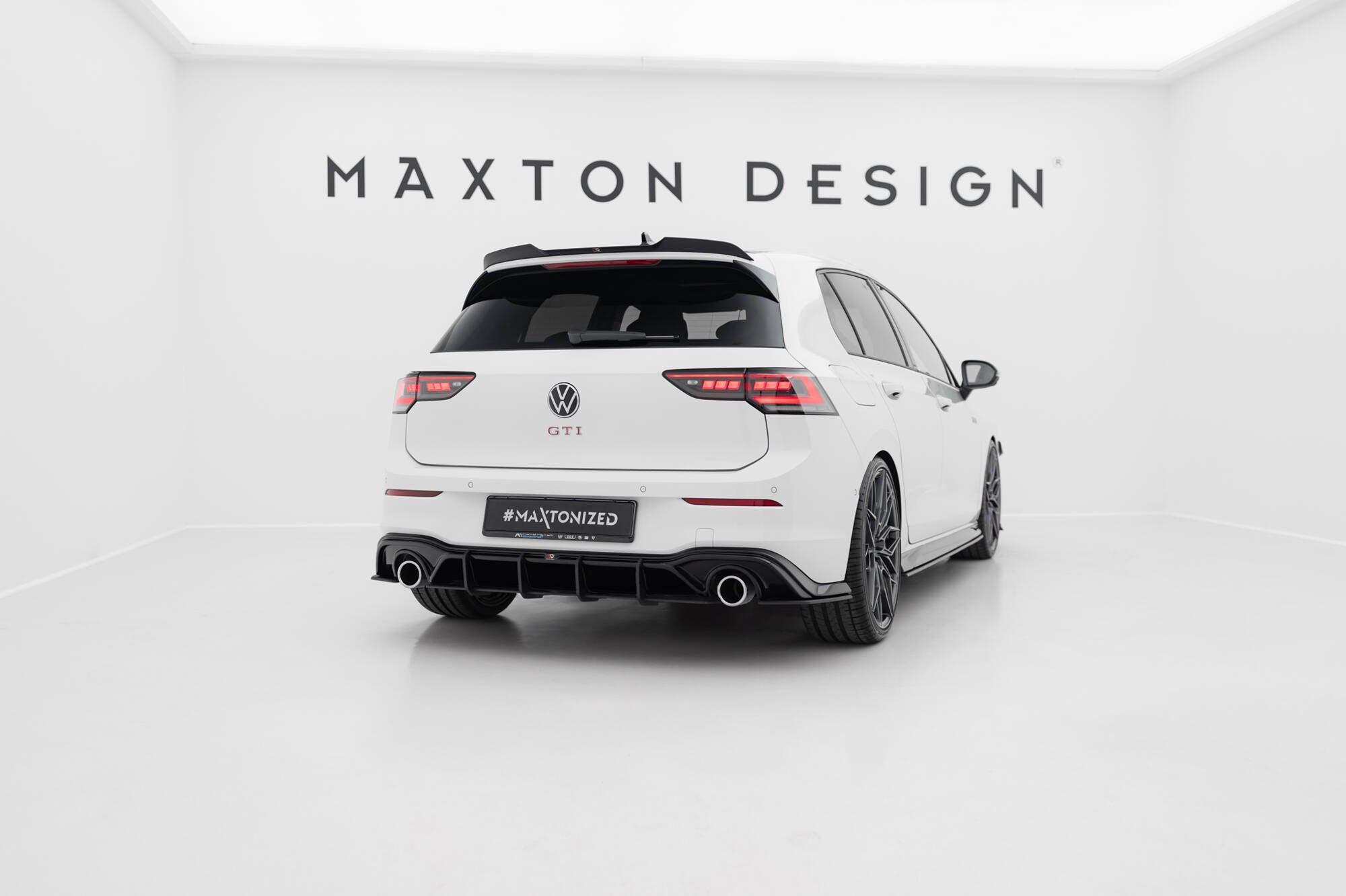 Maxton Design - Street Pro Heck Ansatz Flaps Diffusor V1 für VW Golf GTI Mk8 - Aerowerk.