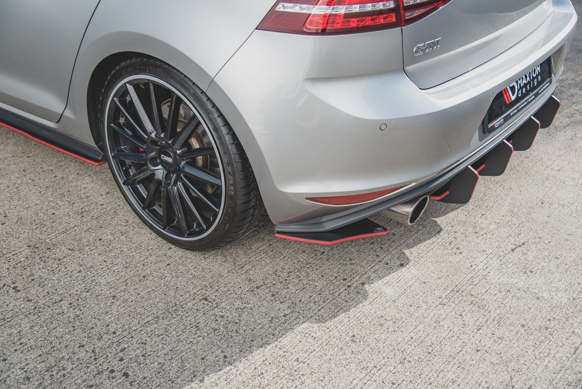Maxton Design - Street Pro Heck Ansatz Flaps Diffusor V2 für L + R VW Golf 7 GTI - Aerowerk.