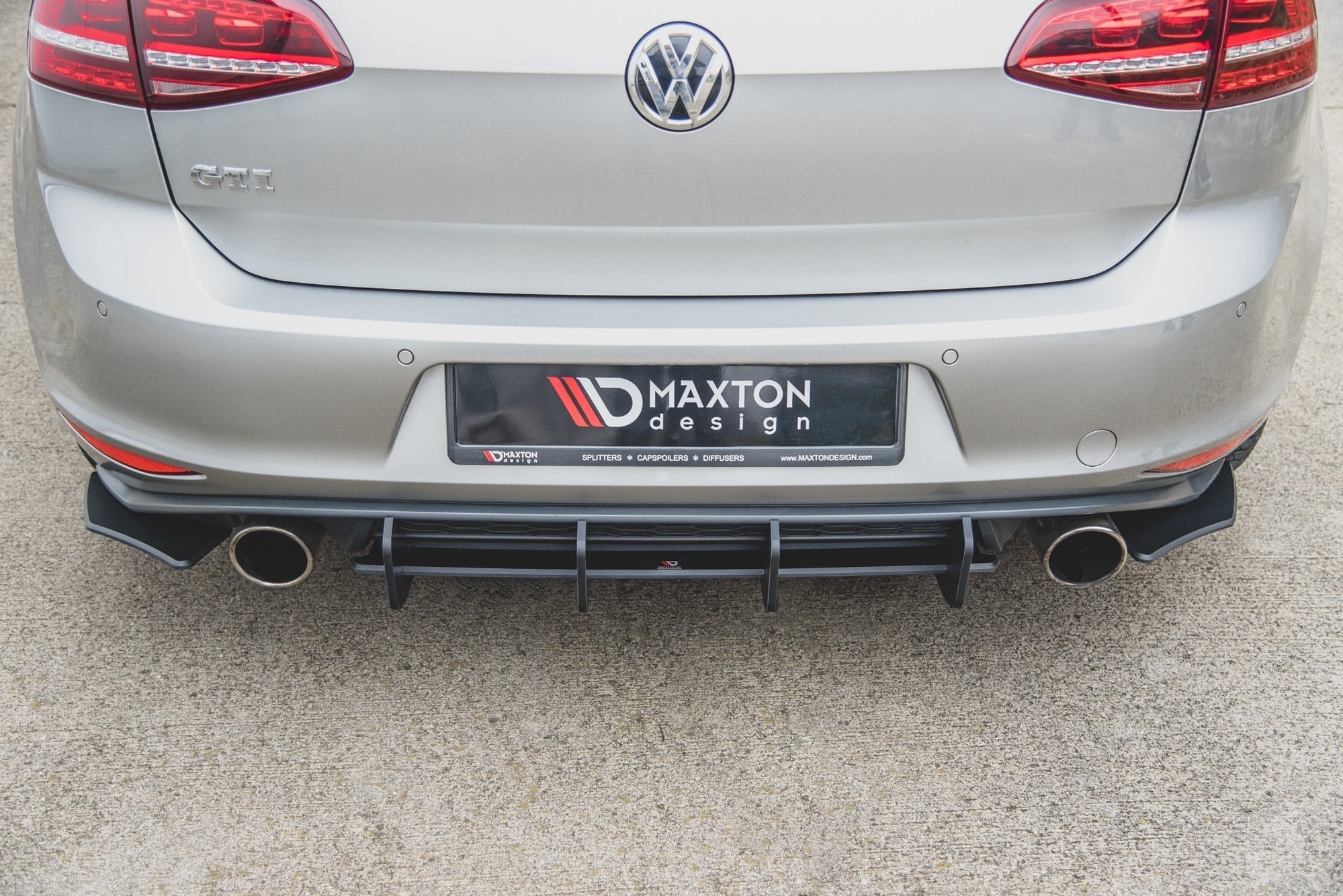 Maxton Design - Street Pro Heck Ansatz Flaps Diffusor V2 für L + R VW Golf 7 GTI - Aerowerk.