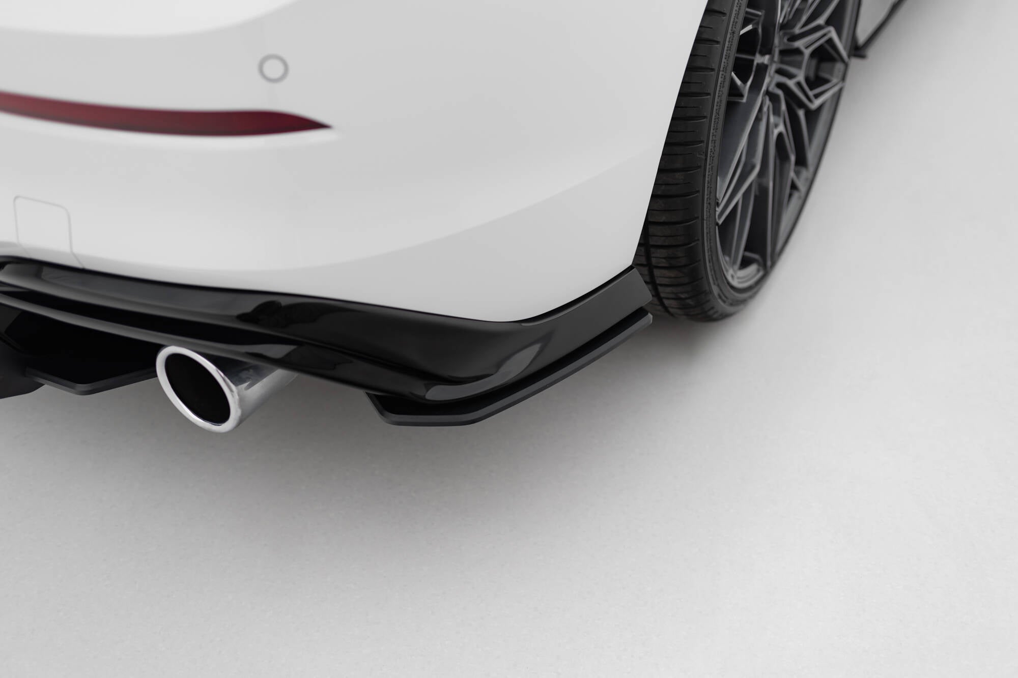 Maxton Design - Street Pro Heck Ansatz Flaps Diffusor V2 für Volkswagen Golf GTI Mk8 - Aerowerk.