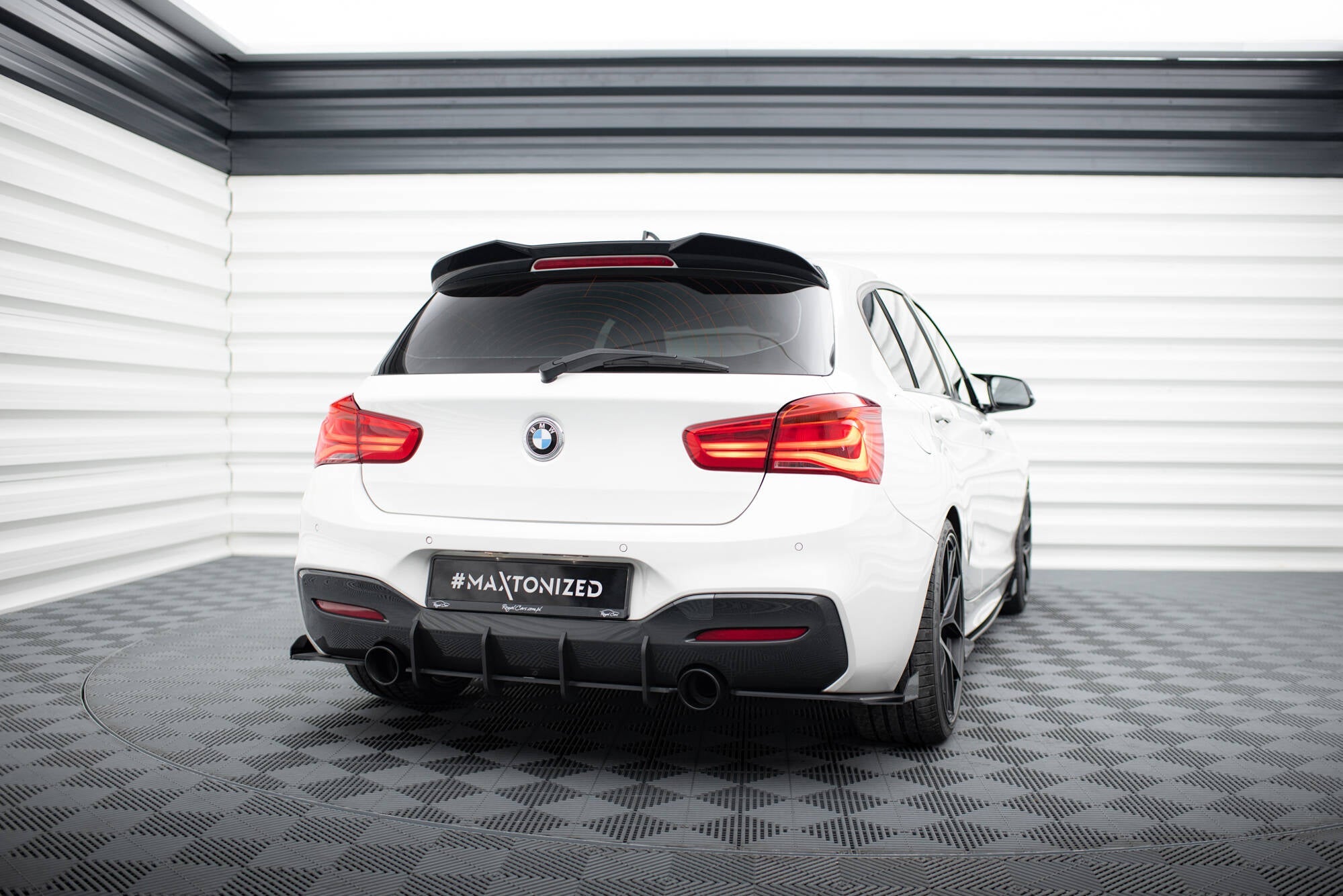 Maxton Design - Street Pro Heckschürze Diffusoor V.3 für BMW M140i - Aerowerk.