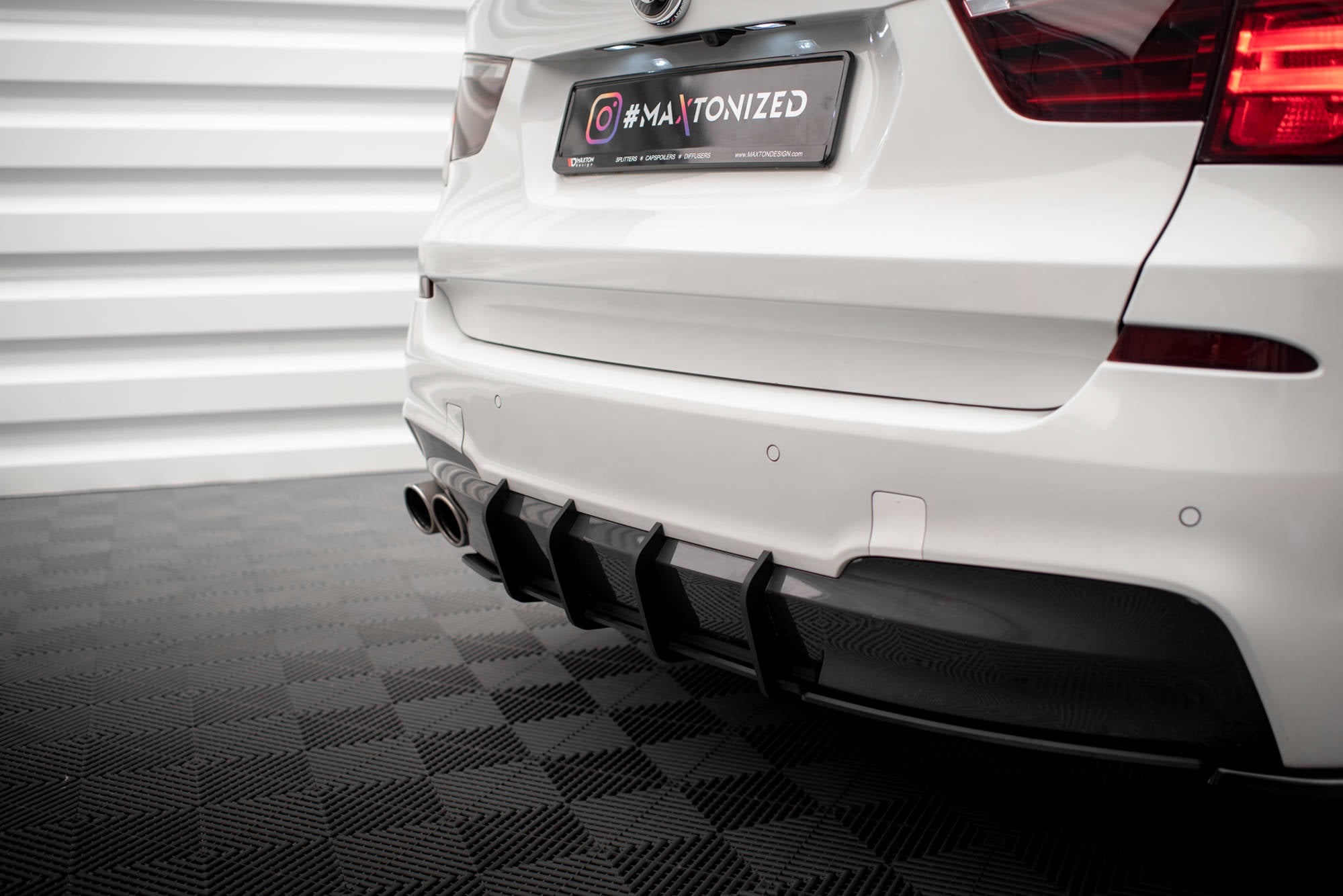 Maxton Design - Street Pro Heckschürze Diffusor für BMW X3 M - Paket F25 - Aerowerk.