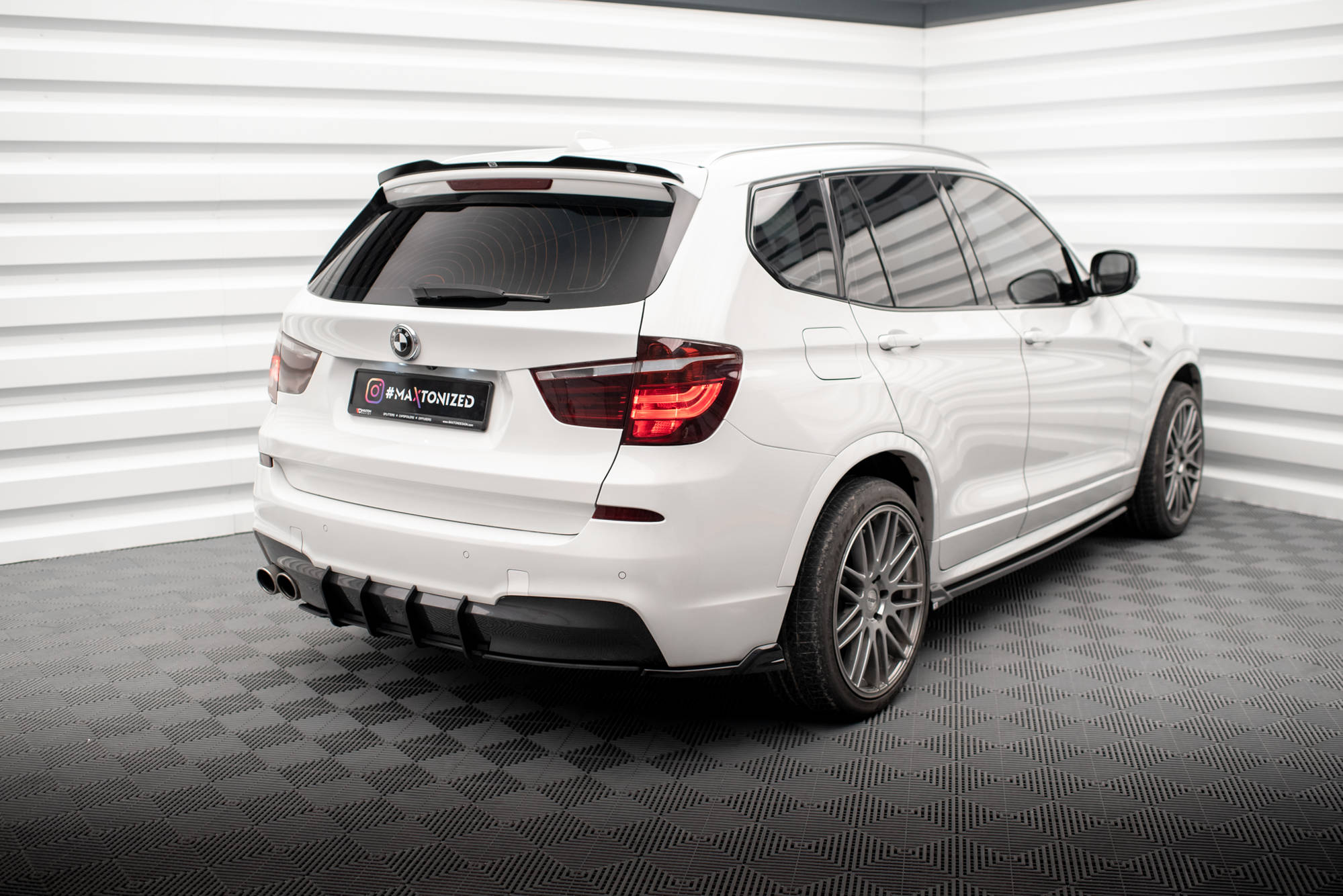 Maxton Design - Street Pro Heckschürze Diffusor für BMW X3 M - Paket F25 - Aerowerk.