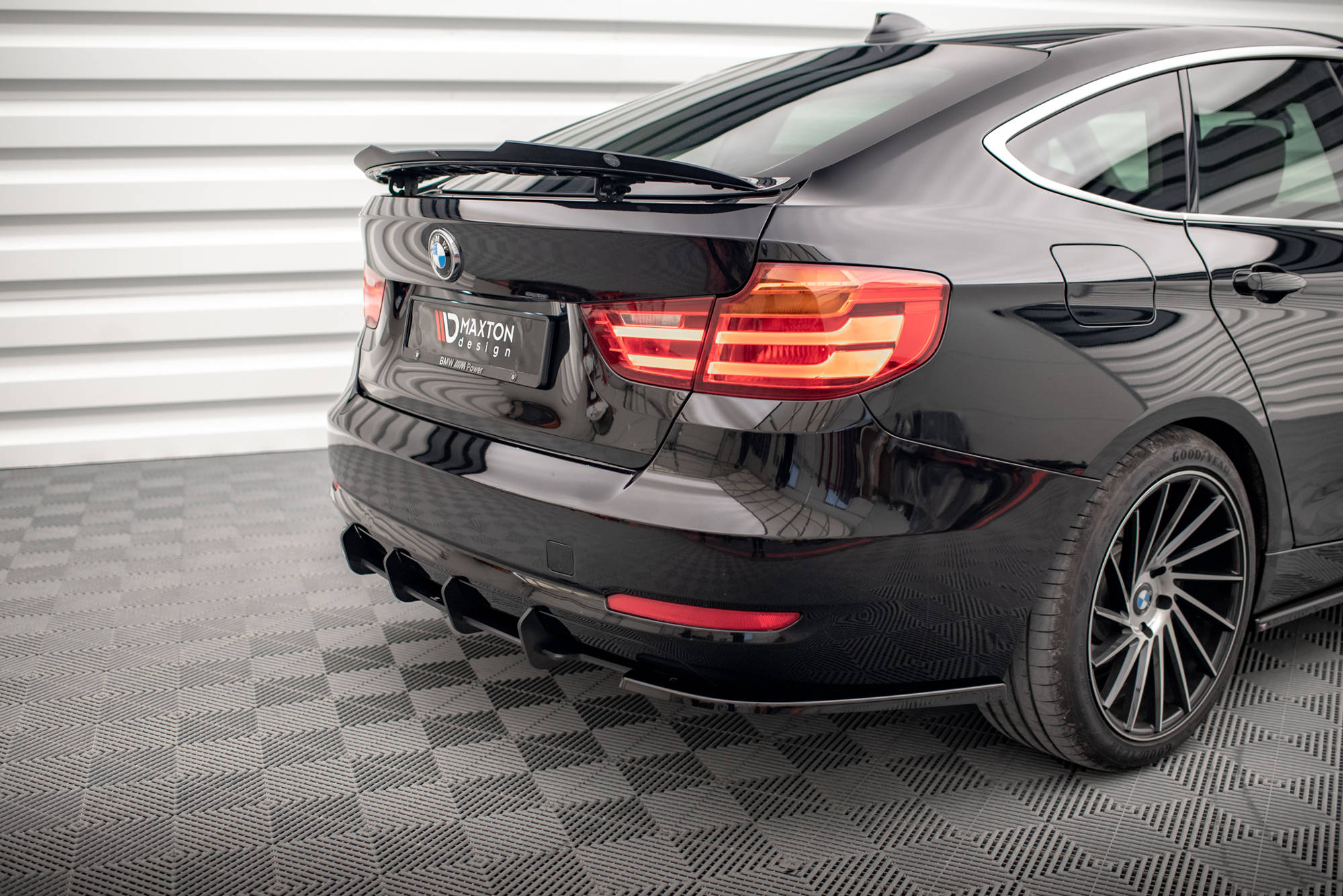 Maxton Design - Street Pro Heckschürze für BMW 3er GT F34 - Aerowerk.