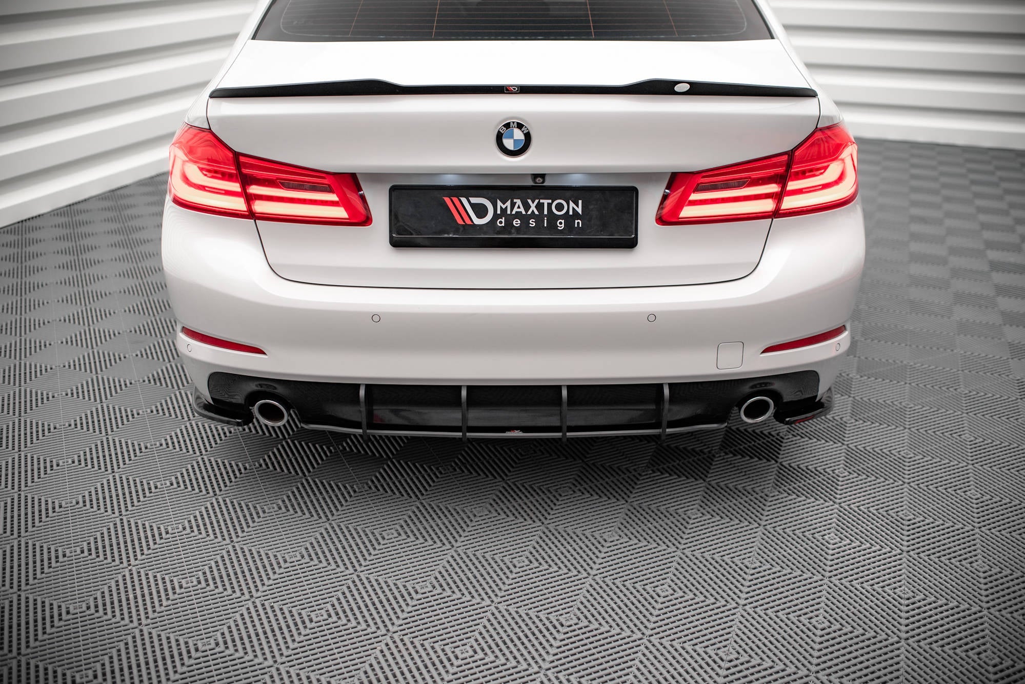 Maxton Design - Street Pro Heckschürze für BMW 5er Limousine G30 - Aerowerk.