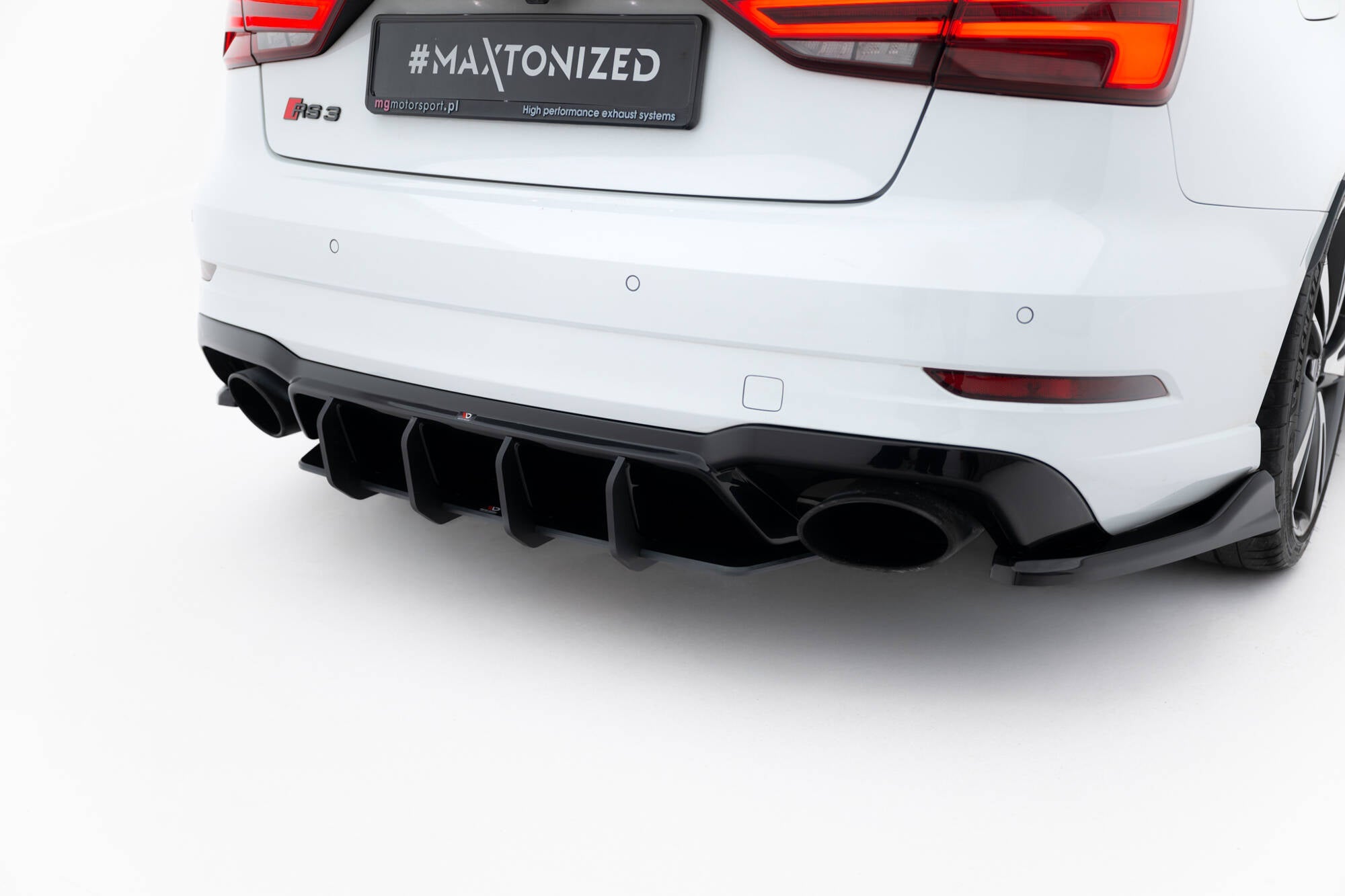 Maxton Design - Street Pro Heckschürze V.2 für Audi RS3 Limousine 8V Facelift - Aerowerk.