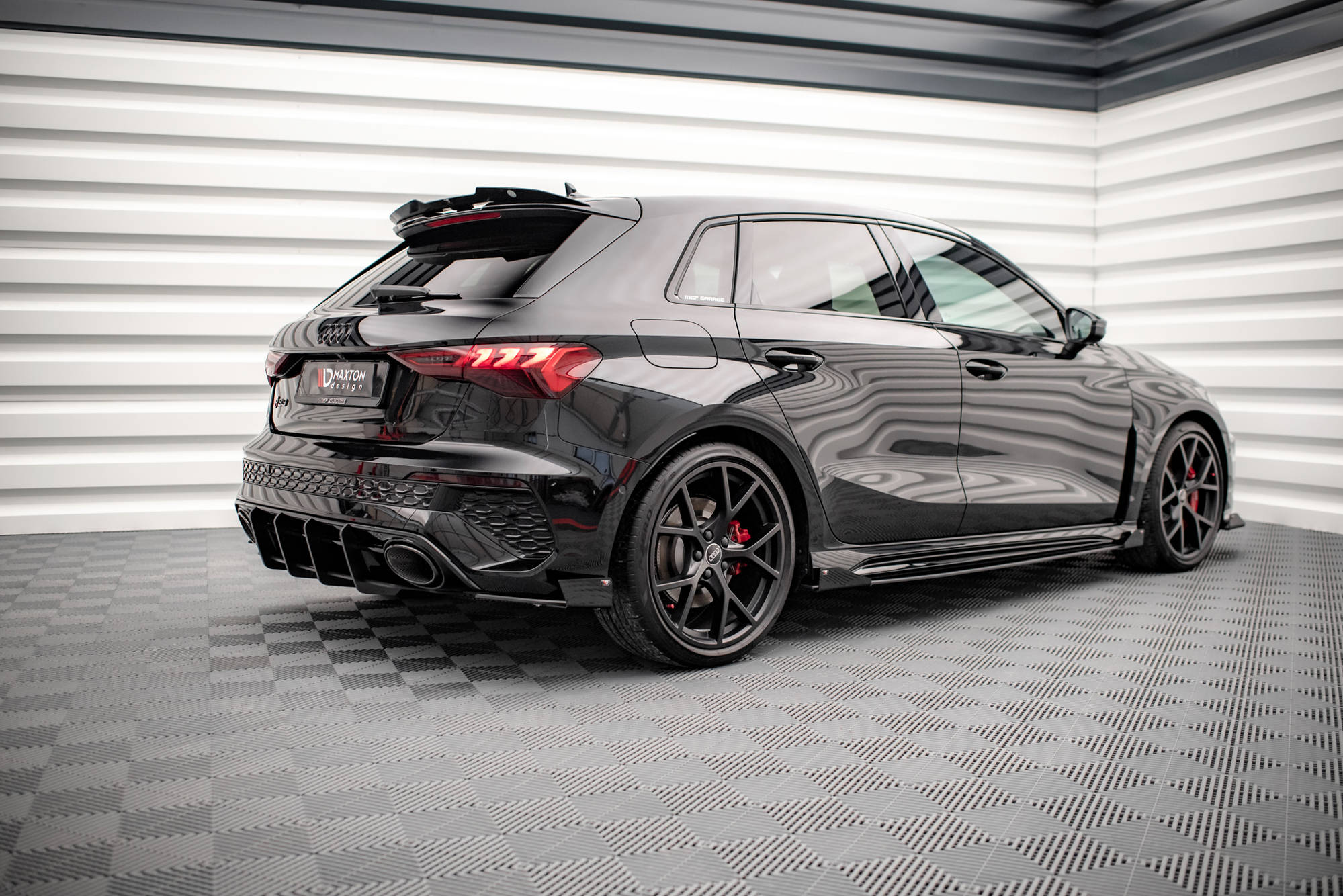 Maxton Design - Street Pro Seitenschweller Ansatz + Flaps für Audi RS3 Sportback 8Y - Aerowerk.