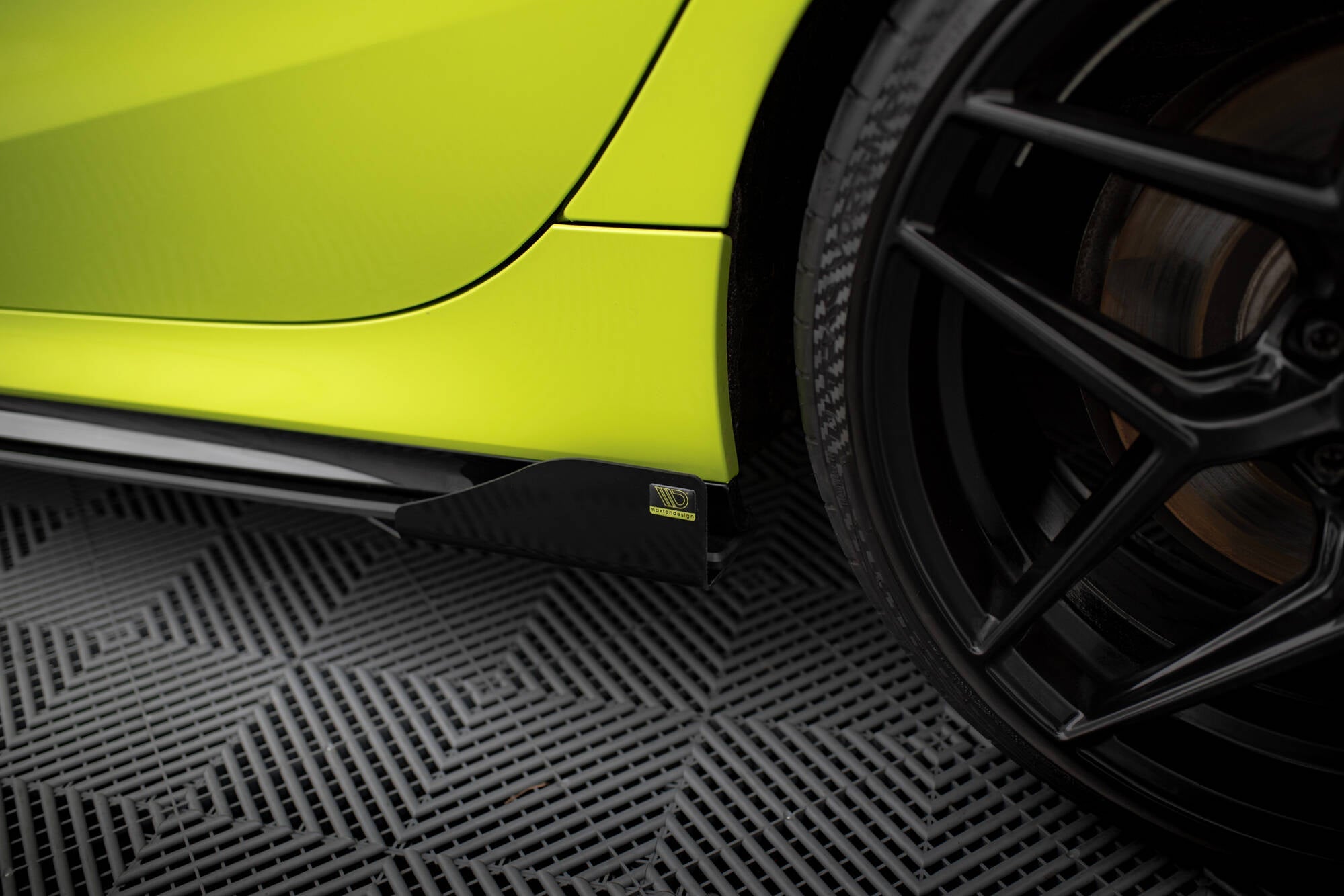 Maxton Design - Street Pro Seitenschweller Ansatz + Flaps für BMW 1er M - Paket / M135i F40 - Aerowerk.