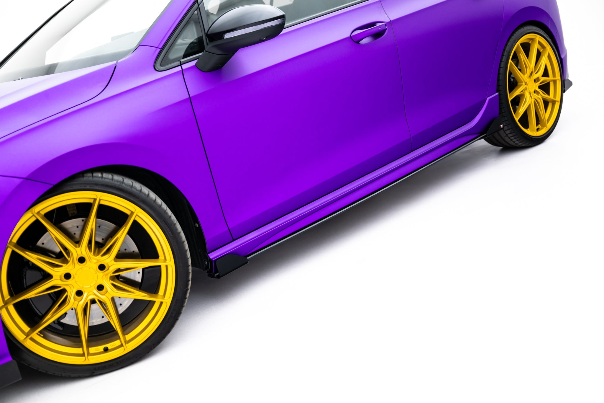 Maxton Design - Street Pro Seitenschweller Ansatz + Flaps für VW Golf R Mk8 / Mk8 Facelift - Aerowerk.