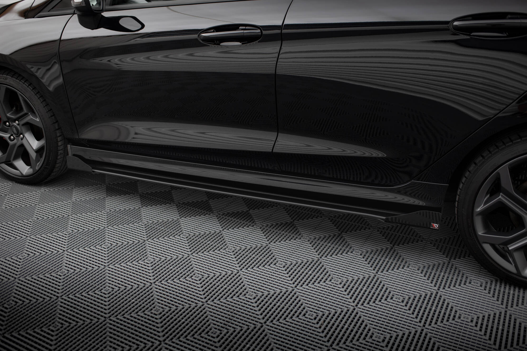 Maxton Design - Street Pro Seitenschweller Ansatz für + Flaps Ford Fiesta ST / ST - Line Mk8 - Aerowerk.