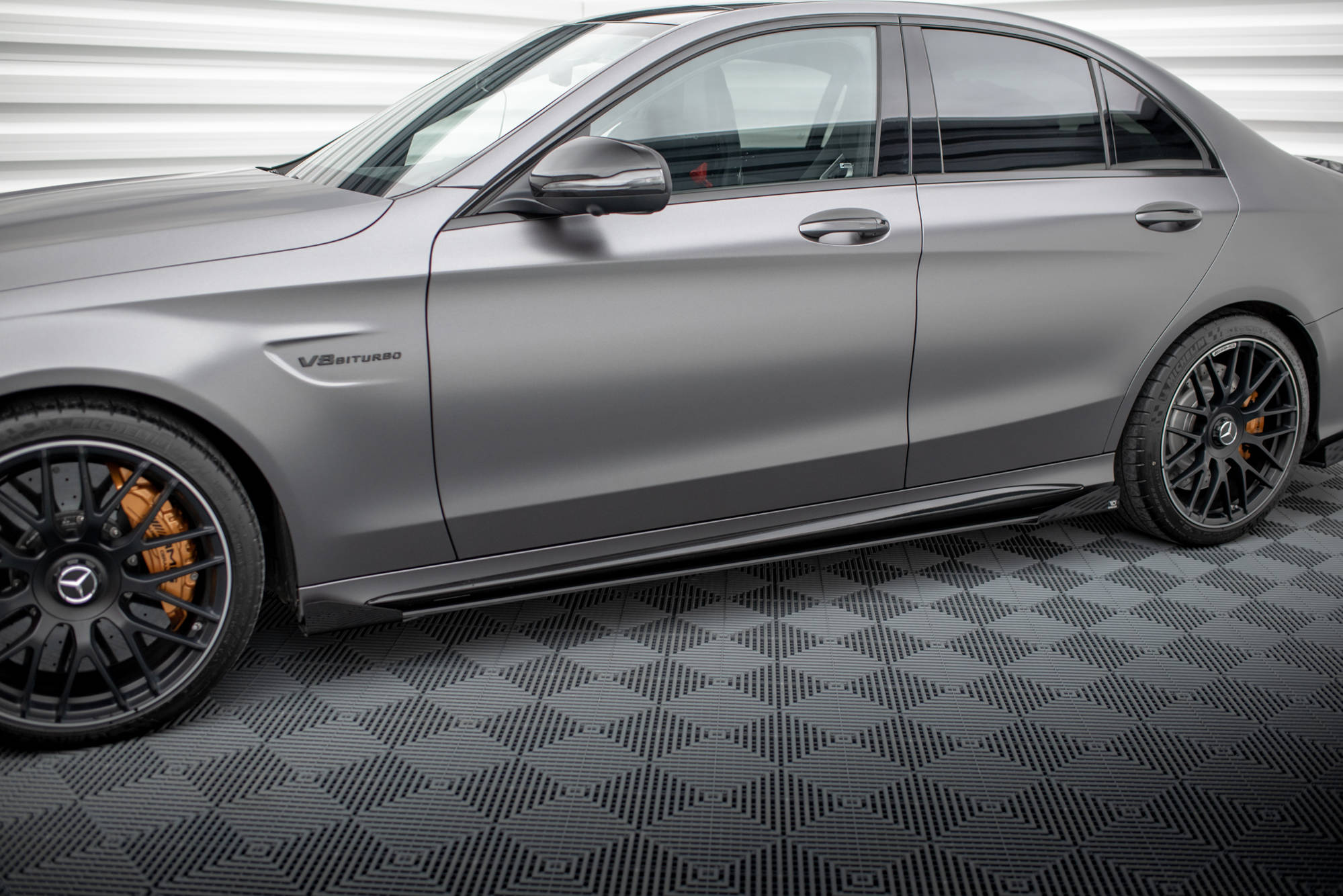 Maxton Design - Street Pro Seitenschweller Ansatz für + Flaps Mercedes - AMG C63 Limousine / Kombi W205 Facelift - Aerowerk.
