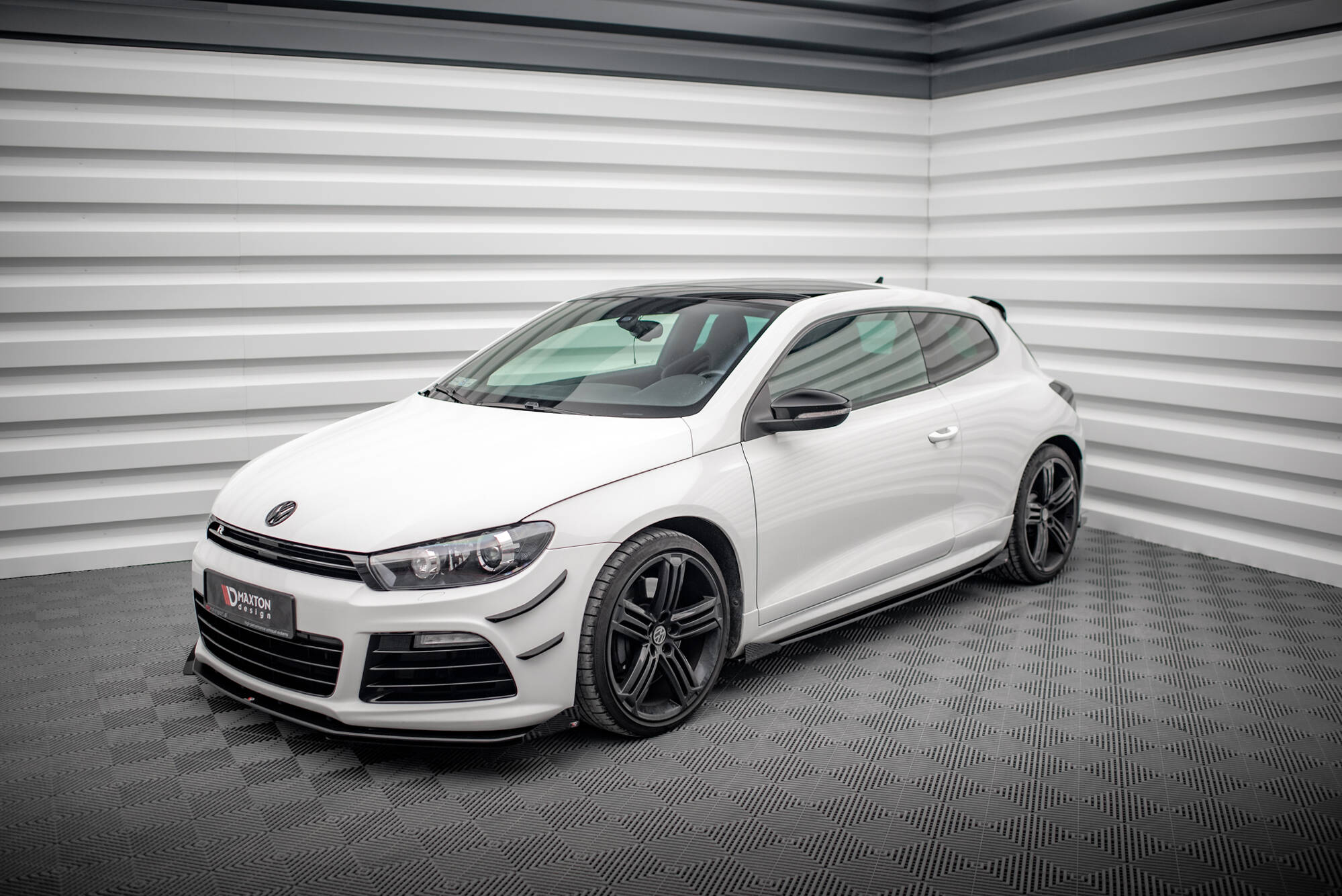Maxton Design - Street Pro Seitenschweller Ansatz für + Flaps Volkswagen Scirocco R Mk3 - Aerowerk.