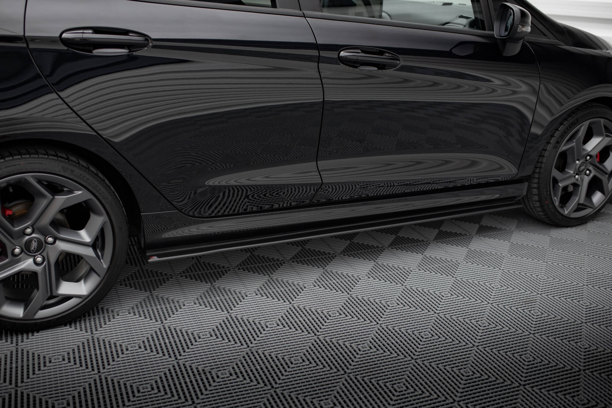 Maxton Design - Street Pro Seitenschweller Ansatz für Ford Fiesta ST / ST - Line Mk8 - Aerowerk.