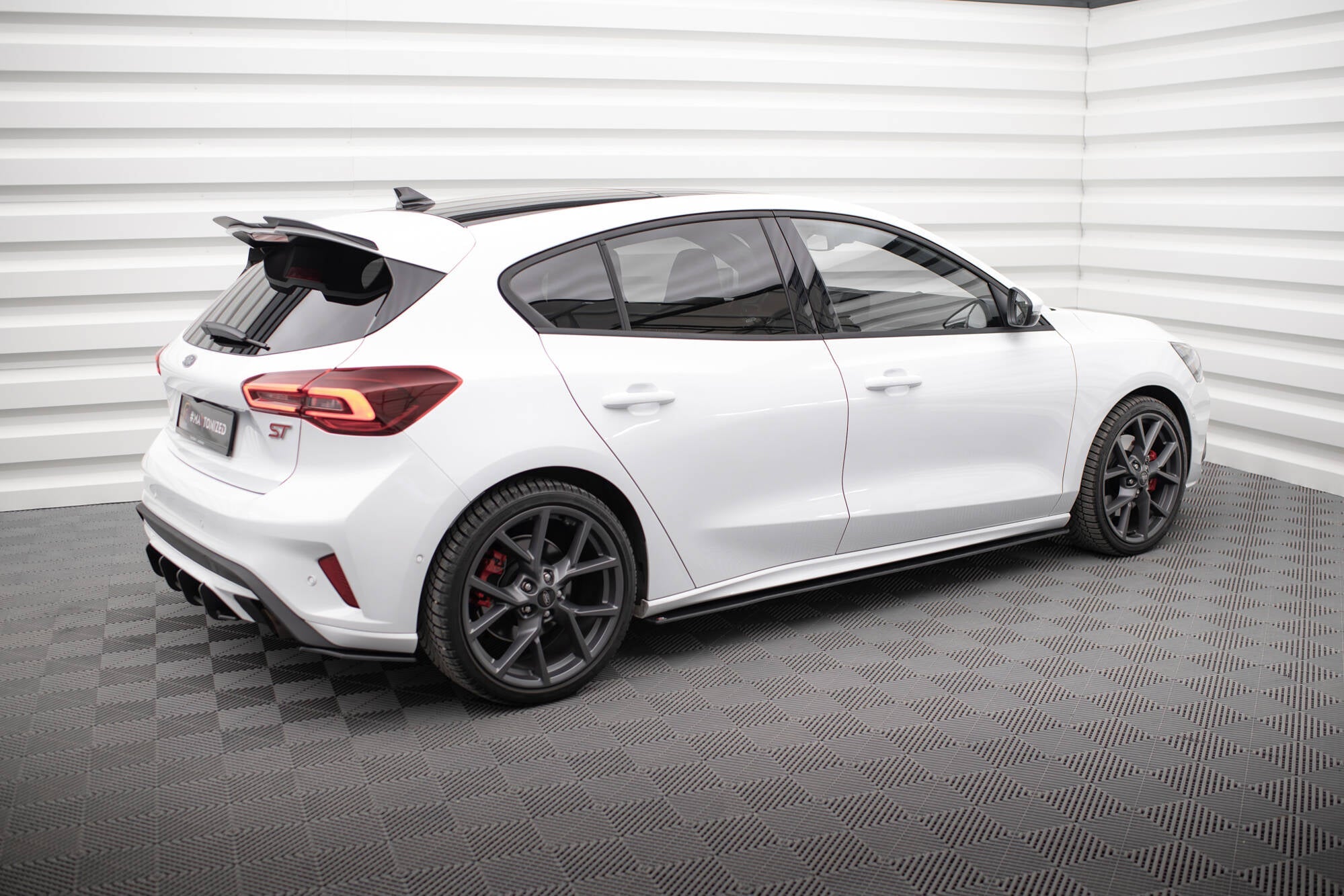 Maxton Design - Street Pro Seitenschweller Ansatz für Ford Focus ST / ST - Line Mk4 - Aerowerk.