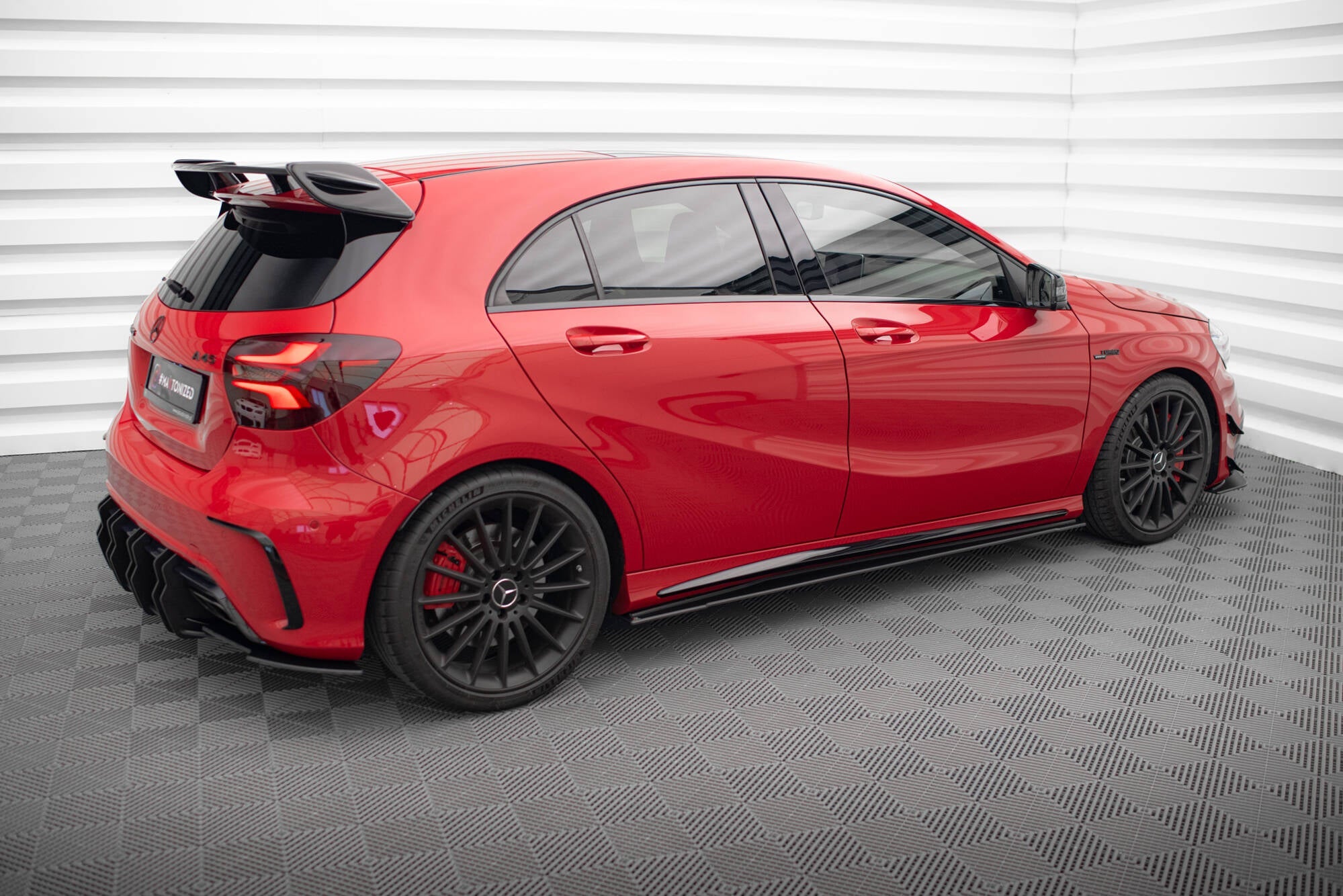 Maxton Design - Street Pro Seitenschweller Ansatz für Mercedes - Benz A 45 AMG W176 Facelift - Aerowerk.