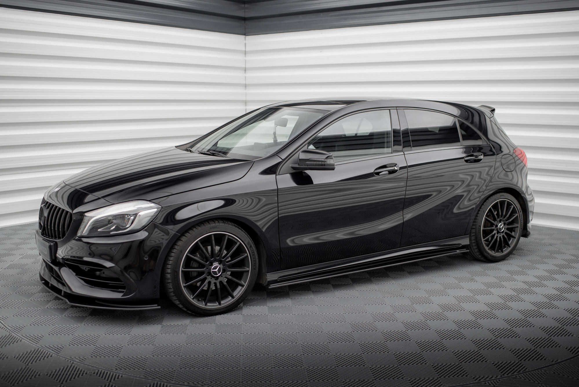 Maxton Design - Street Pro Seitenschweller Ansatz für Mercedes - Benz A AMG - Line W176 Facelift - Aerowerk.