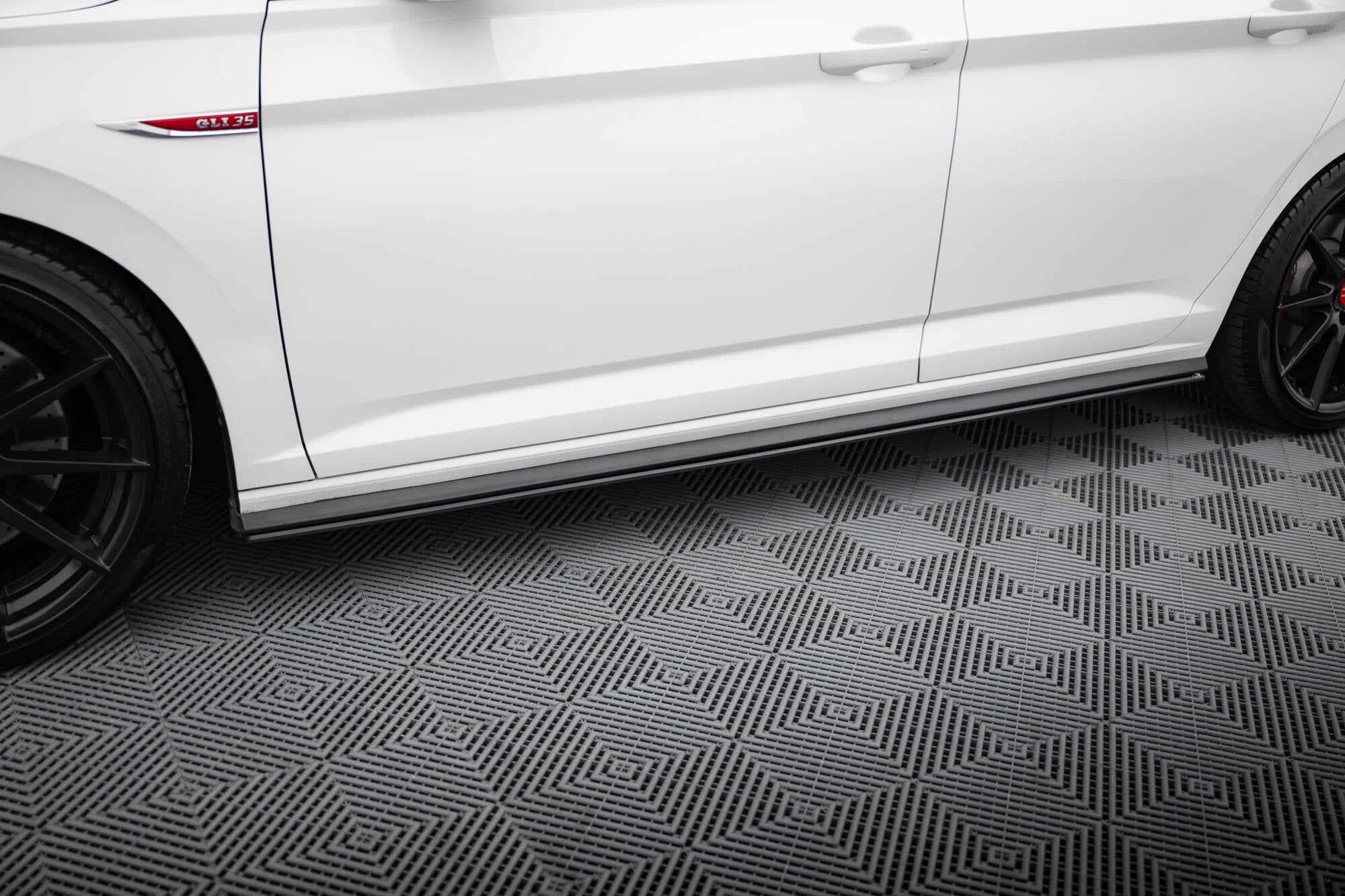 Maxton Design - Street Pro Seitenschweller Ansatz für Volkswagen Jetta GLI Mk7 - Aerowerk.