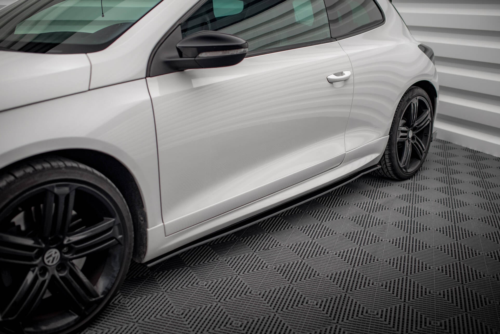 Maxton Design - Street Pro Seitenschweller Ansatz für Volkswagen Scirocco R Mk3 - Aerowerk.