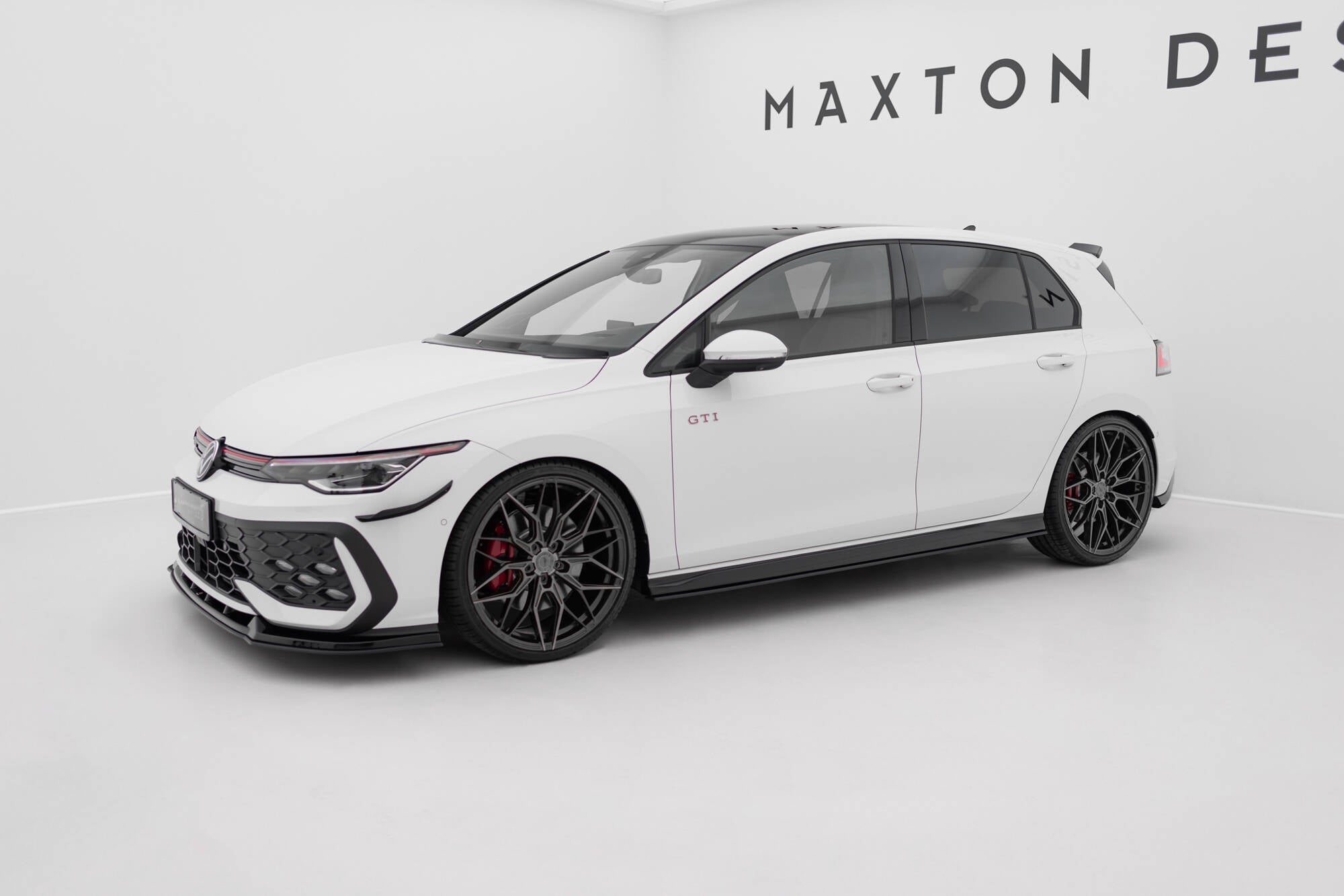Maxton Design - Street Pro Seitenschweller V2 Ansatz für VW Golf GTI / GTE / GTI Clubsport / R - Line Mk8 - Aerowerk.