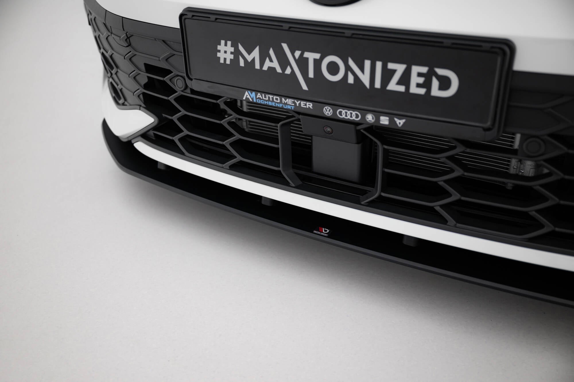 Maxton Design - Street ProSplitter für VW Golf GTI / GTE / R - Line Mk8 Facelift - Aerowerk.